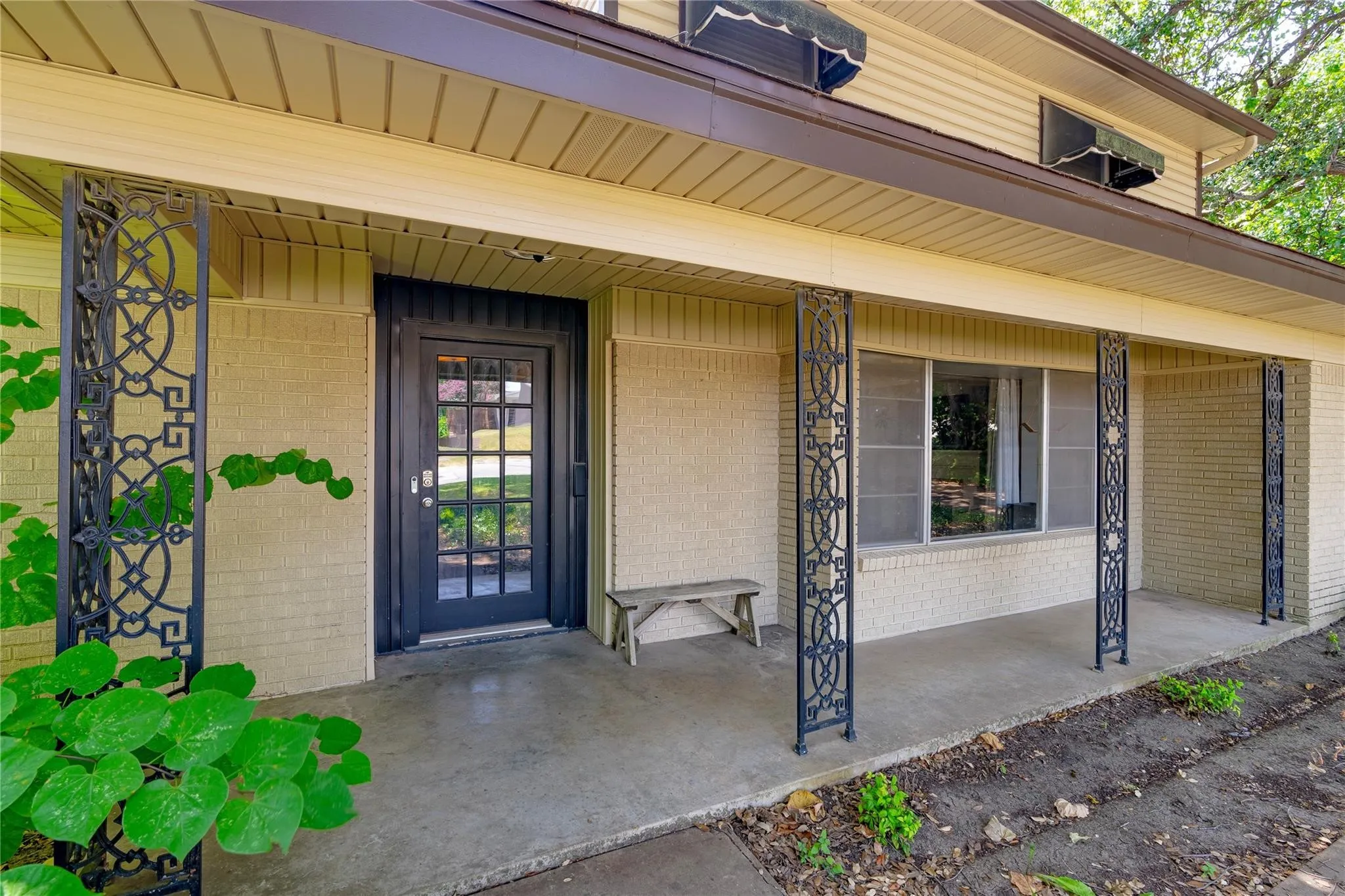 Duplex For Rent in Tarrant County , 6455 Waverly Way A, Fort Worth, Texas 76116, 2 Bedroom, 2 Bathroom, 2 Garage spaces, 1,728 Sqft, built in 1961, mls#21355697, Real Estate Agent in Fort Worth, Homes For Rent in Tarrant county, Homes For Rent in Fort Worth, Realtor in Fort Worth Texas, Real Estate Brokerage Independent Realty Texas, Luminita Cordes Realtor