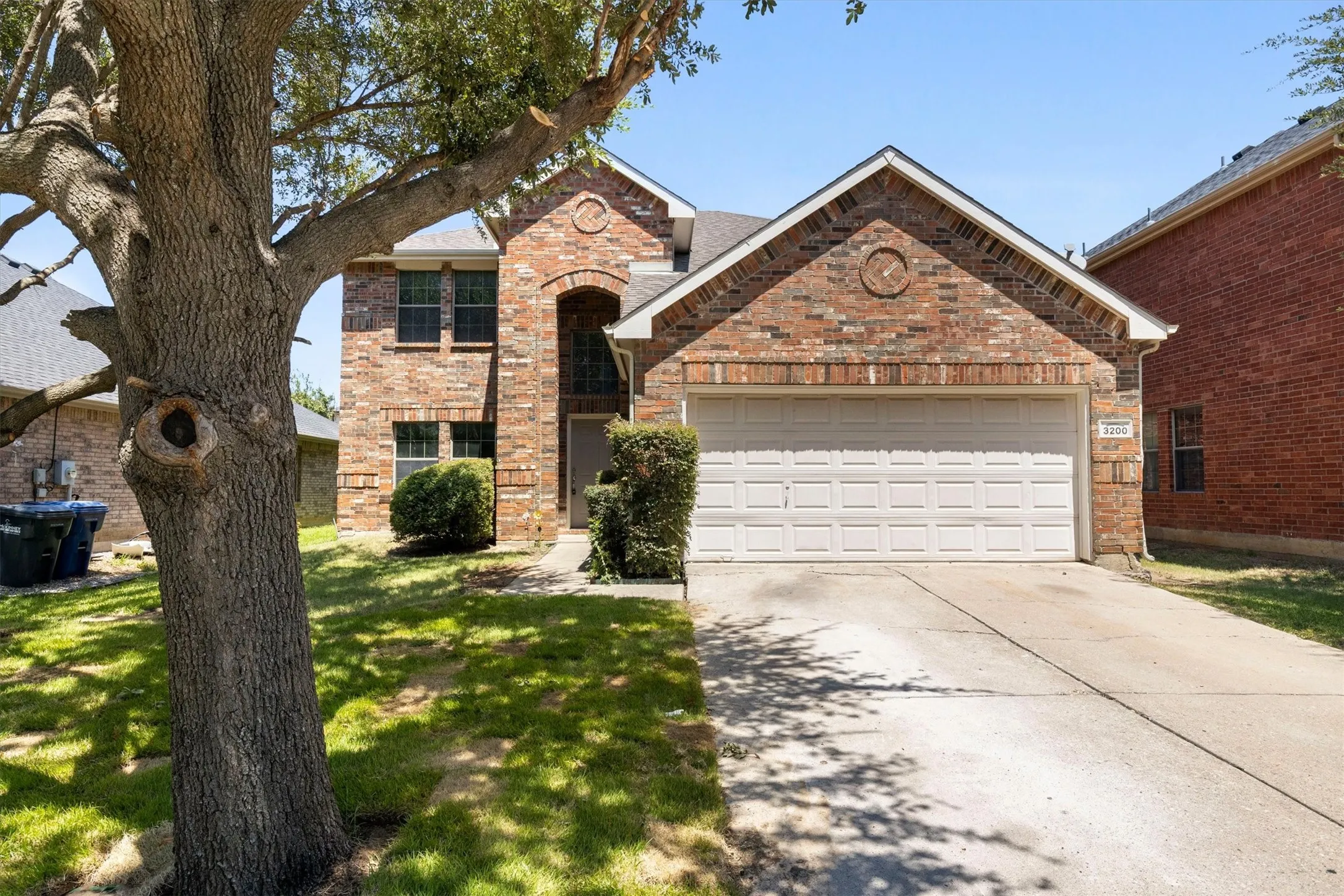 Single Family Residence For Rent in Collin County , 3200 Nandina Street, Mc Kinney, Texas 75071, 5 Bedroom, 3 Bathroom, 2 Garage spaces, 2,709 Sqft, built in 2005, mls#21352901, Real Estate Agent in Mc Kinney, Homes For Rent in Collin county, Homes For Rent in Mc Kinney, Realtor in Mc Kinney Texas, Real Estate Brokerage Independent Realty Texas, Luminita Cordes Realtor