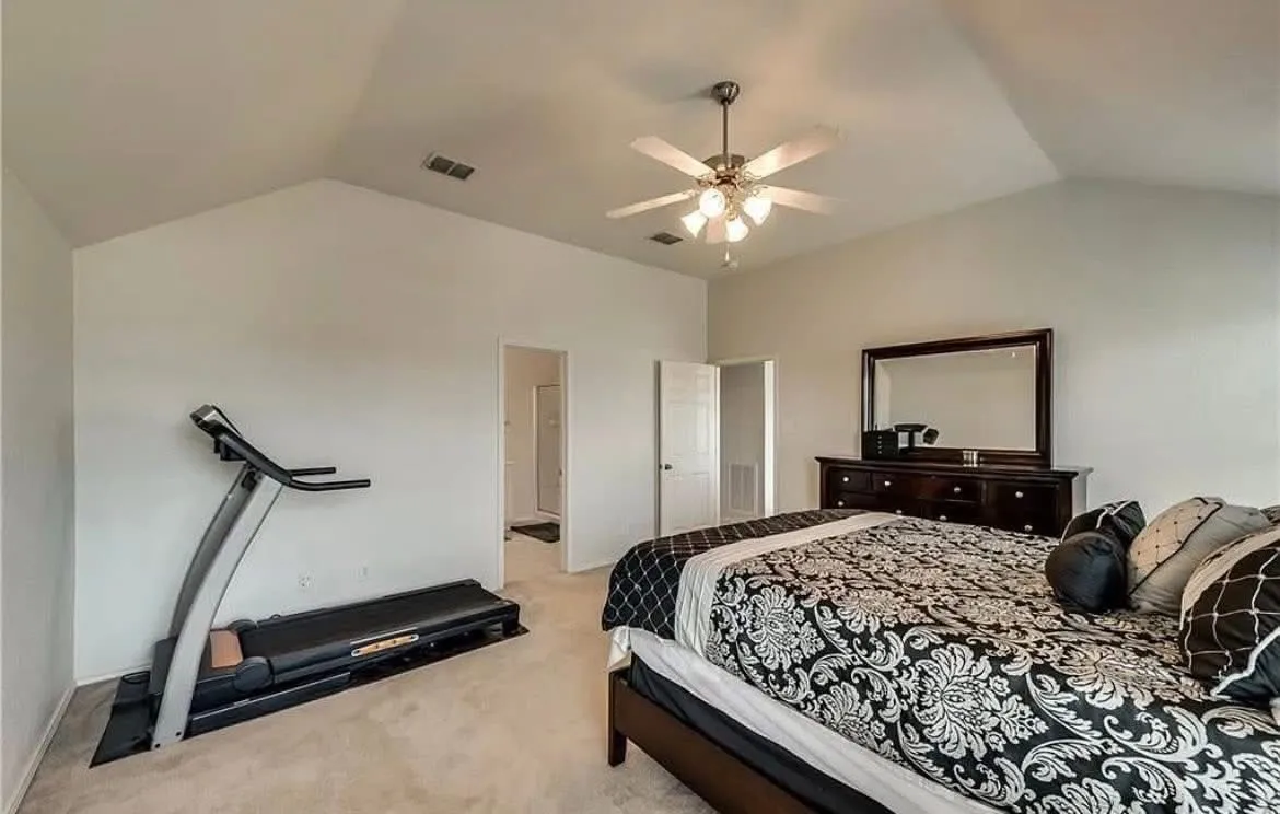 Single Family Residence For Rent in Kaufman County , 2003 Empire Court, Heartland, Texas 75126, 3 Bedroom, 3 Bathroom, 3 Garage spaces, 2,349 Sqft, built in 2006, mls#21355312, Real Estate Agent in Heartland, Homes For Rent in Kaufman county, Homes For Rent in Heartland, Realtor in Heartland Texas, Real Estate Brokerage Independent Realty Texas, Luminita Cordes Realtor