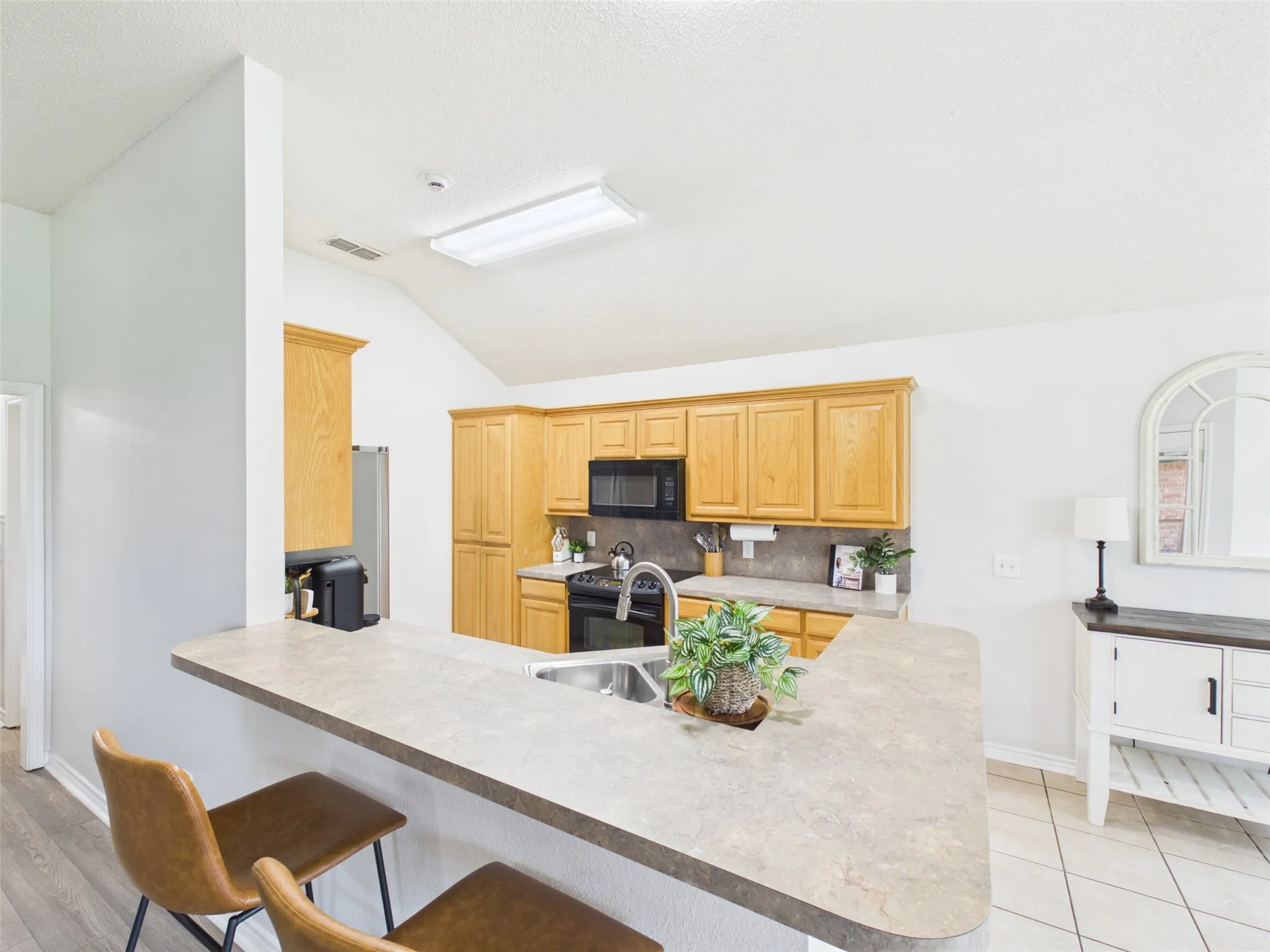 Single Family Residence For Sale in Wichita County , 1 Callie Court, Wichita Falls, Texas 76310, 4 Bedroom, 2 Bathroom, 2 Garage spaces, 1,966 Sqft, built in 2007, Price $338,750, mls#21355708, Real Estate Agent in Wichita Falls, Homes For Sale in Wichita county, Homes For Sale in Wichita Falls, Realtor in Wichita Falls Texas, Real Estate Brokerage Independent Realty Texas, Luminita Cordes Realtor