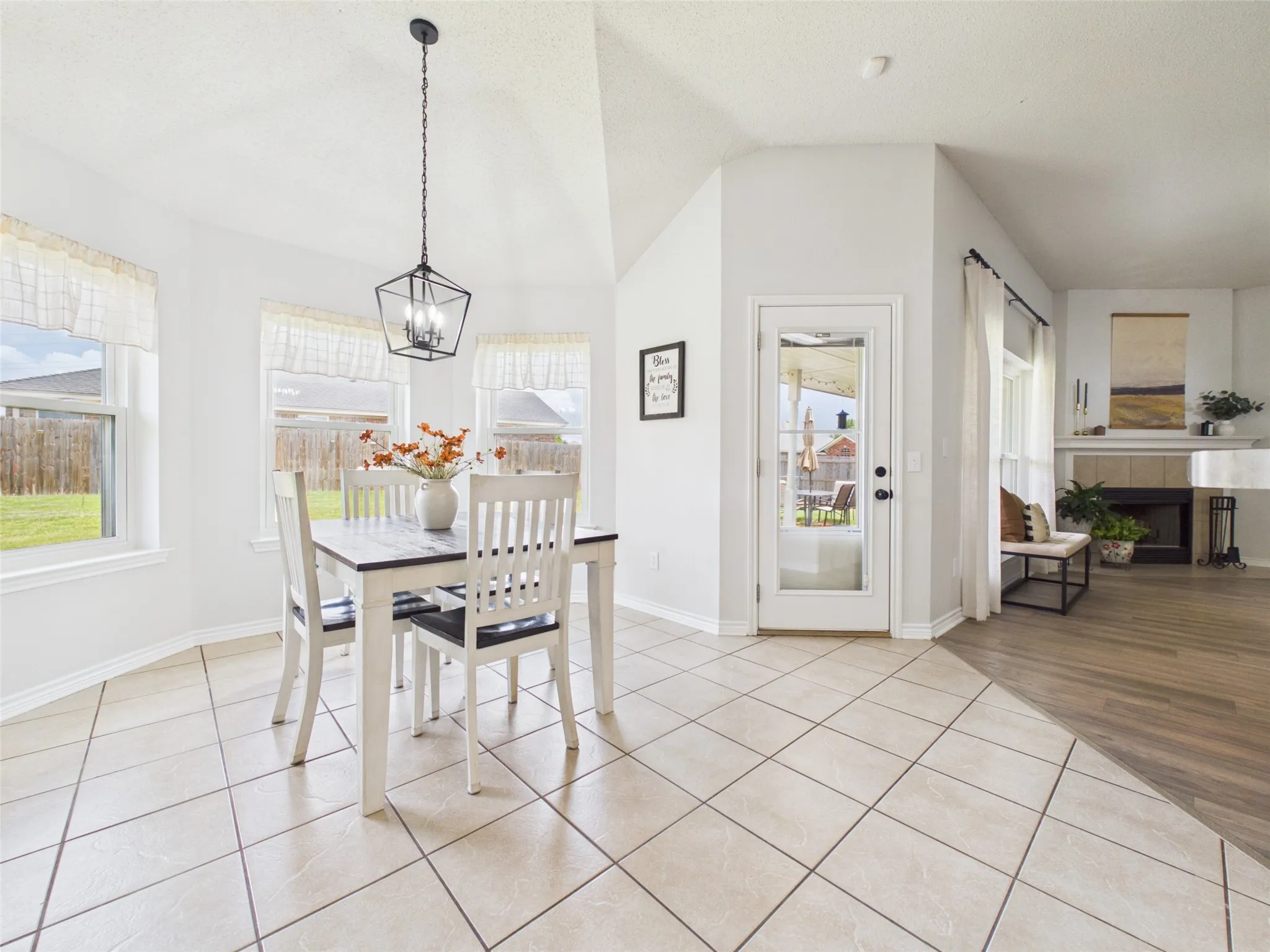 Single Family Residence For Sale in Wichita County , 1 Callie Court, Wichita Falls, Texas 76310, 4 Bedroom, 2 Bathroom, 2 Garage spaces, 1,966 Sqft, built in 2007, Price $338,750, mls#21355708, Real Estate Agent in Wichita Falls, Homes For Sale in Wichita county, Homes For Sale in Wichita Falls, Realtor in Wichita Falls Texas, Real Estate Brokerage Independent Realty Texas, Luminita Cordes Realtor
