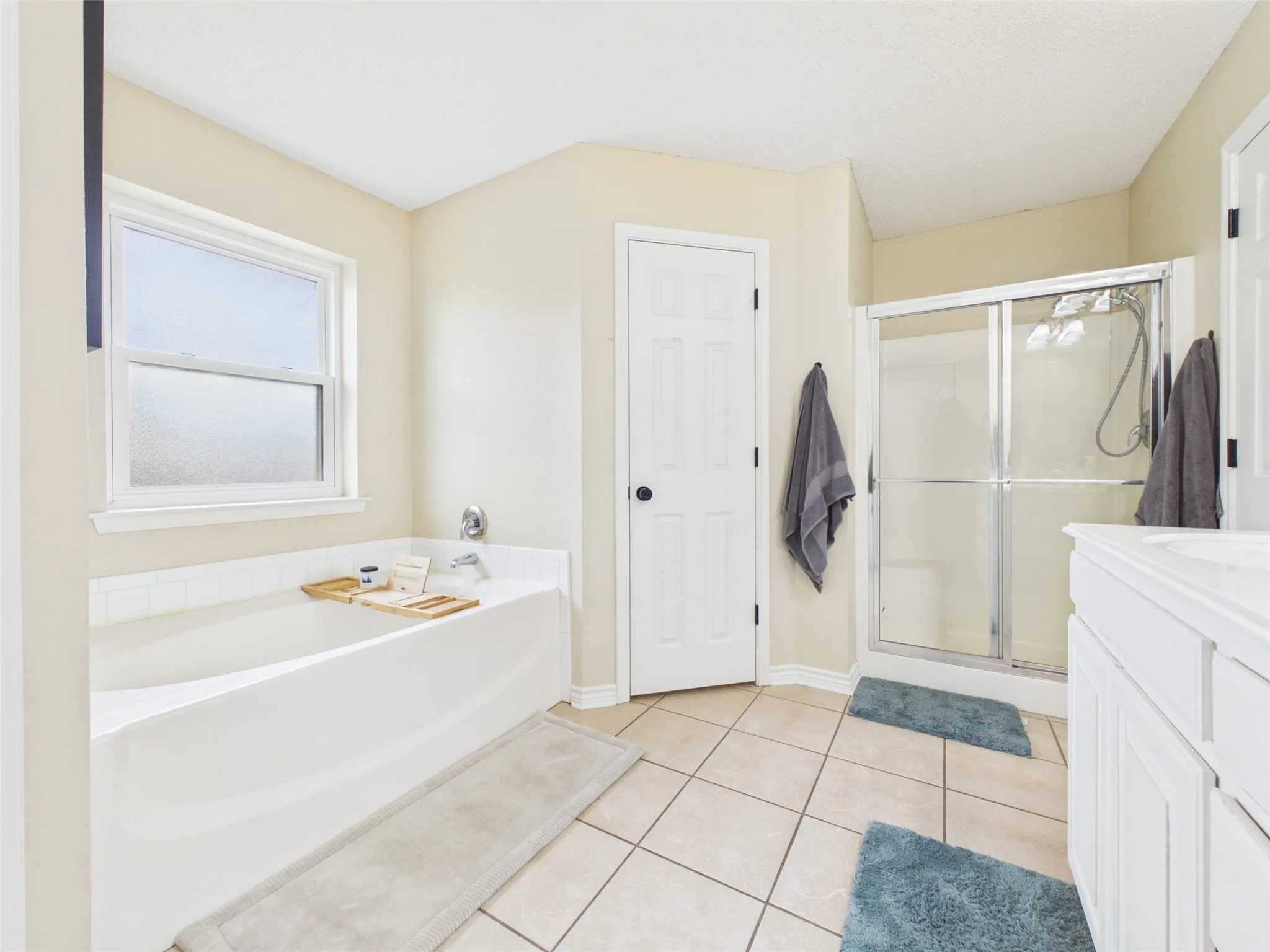 Single Family Residence For Sale in Wichita County , 1 Callie Court, Wichita Falls, Texas 76310, 4 Bedroom, 2 Bathroom, 2 Garage spaces, 1,966 Sqft, built in 2007, Price $338,750, mls#21355708, Real Estate Agent in Wichita Falls, Homes For Sale in Wichita county, Homes For Sale in Wichita Falls, Realtor in Wichita Falls Texas, Real Estate Brokerage Independent Realty Texas, Luminita Cordes Realtor