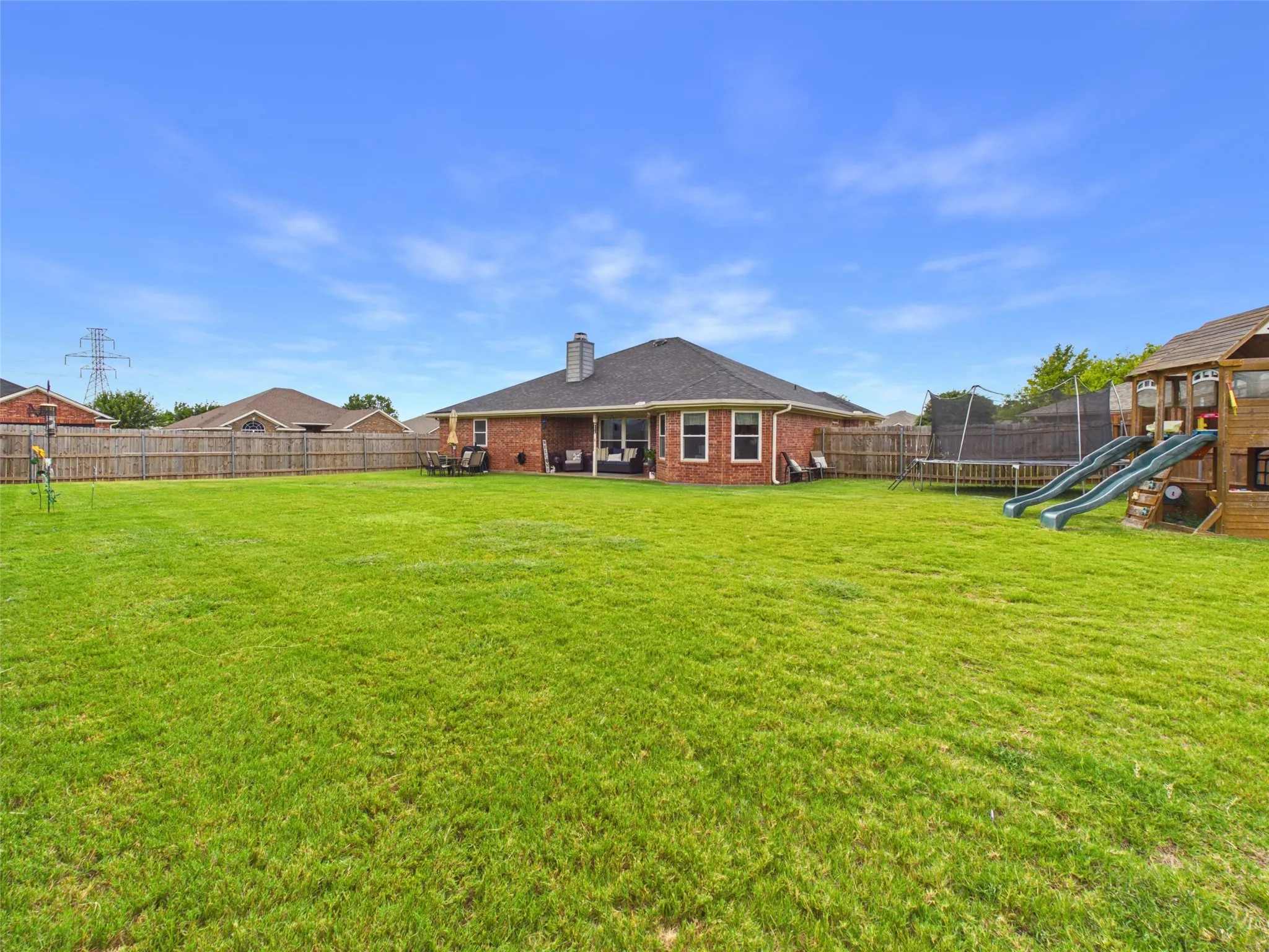 Single Family Residence For Sale in Wichita County , 1 Callie Court, Wichita Falls, Texas 76310, 4 Bedroom, 2 Bathroom, 2 Garage spaces, 1,966 Sqft, built in 2007, Price $338,750, mls#21355708, Real Estate Agent in Wichita Falls, Homes For Sale in Wichita county, Homes For Sale in Wichita Falls, Realtor in Wichita Falls Texas, Real Estate Brokerage Independent Realty Texas, Luminita Cordes Realtor