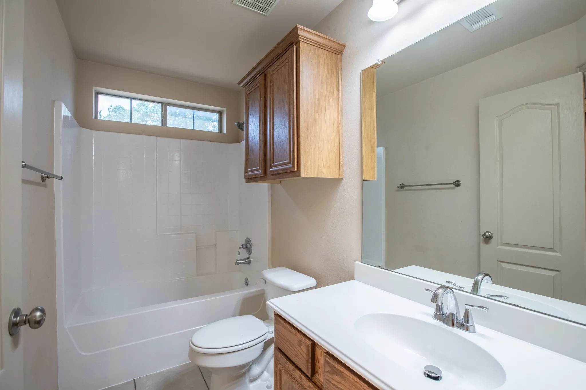 Single Family Residence For Sale in Kaufman County , 11011 Glenn Cove, Forney, Texas 75126, 3 Bedroom, 4 Bathroom, 2 Garage spaces, 1,754 Sqft, built in 2005, mls#21355207, Real Estate Agent in Forney, Homes For Sale in Kaufman county, Homes For Sale in Forney, Realtor in Forney Texas, Real Estate Brokerage Independent Realty Texas, Luminita Cordes Realtor