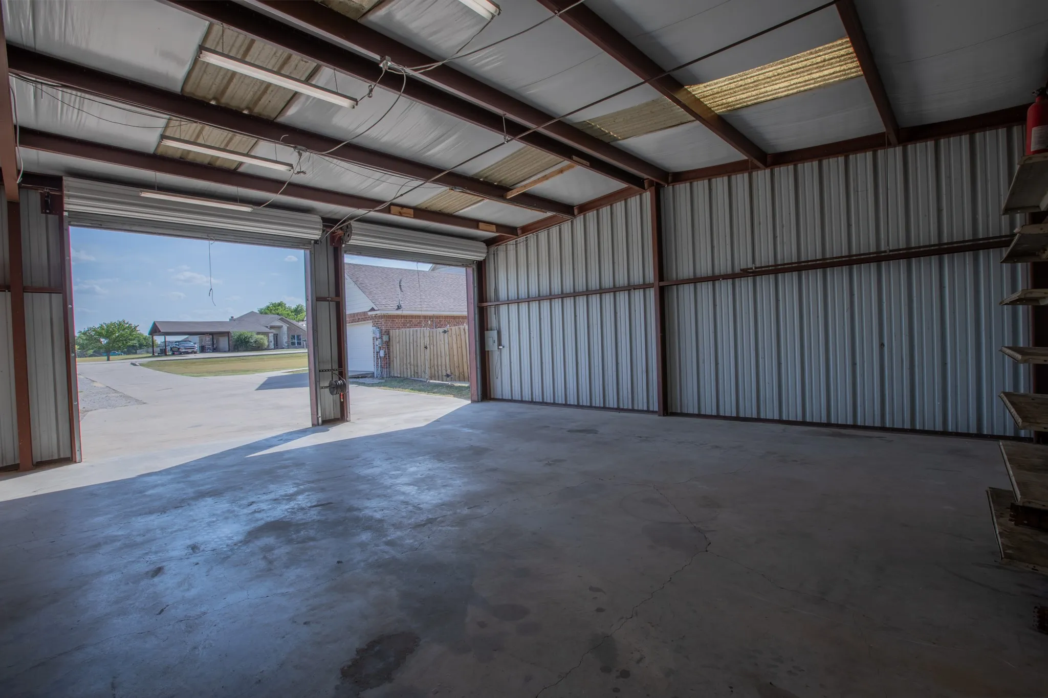 Single Family Residence For Sale in Kaufman County , 11011 Glenn Cove, Forney, Texas 75126, 3 Bedroom, 4 Bathroom, 2 Garage spaces, 1,754 Sqft, built in 2005, mls#21355207, Real Estate Agent in Forney, Homes For Sale in Kaufman county, Homes For Sale in Forney, Realtor in Forney Texas, Real Estate Brokerage Independent Realty Texas, Luminita Cordes Realtor