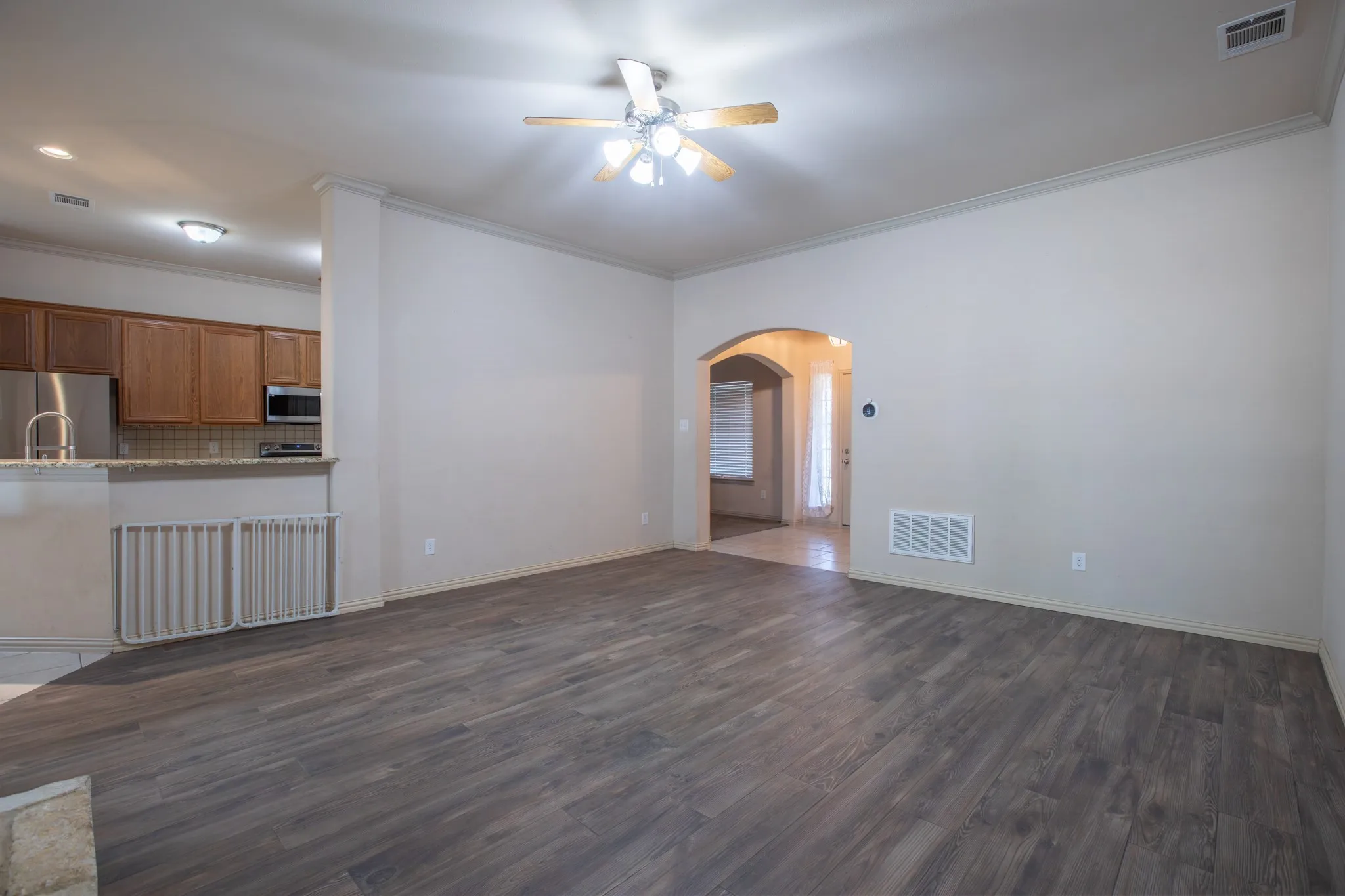 Single Family Residence For Sale in Kaufman County , 11011 Glenn Cove, Forney, Texas 75126, 3 Bedroom, 4 Bathroom, 2 Garage spaces, 1,754 Sqft, built in 2005, mls#21355207, Real Estate Agent in Forney, Homes For Sale in Kaufman county, Homes For Sale in Forney, Realtor in Forney Texas, Real Estate Brokerage Independent Realty Texas, Luminita Cordes Realtor