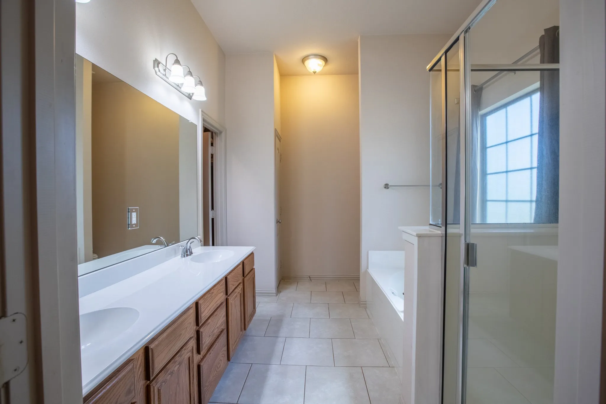 Single Family Residence For Sale in Kaufman County , 11011 Glenn Cove, Forney, Texas 75126, 3 Bedroom, 4 Bathroom, 2 Garage spaces, 1,754 Sqft, built in 2005, mls#21355207, Real Estate Agent in Forney, Homes For Sale in Kaufman county, Homes For Sale in Forney, Realtor in Forney Texas, Real Estate Brokerage Independent Realty Texas, Luminita Cordes Realtor