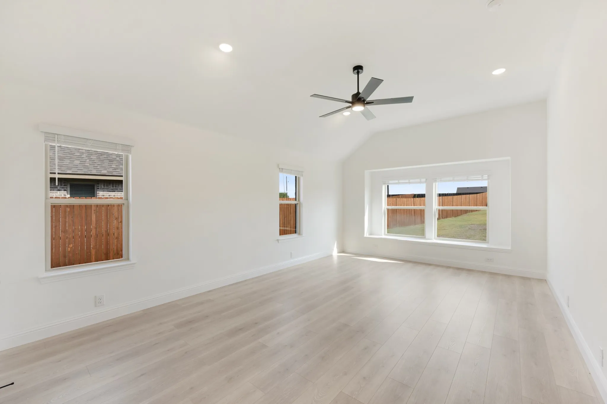 Single Family Residence For Sale in Hood County , 268 Coronado Court, Granbury, Texas 76048, 4 Bedroom, 3 Bathroom, 2 Garage spaces, 2,098 Sqft, built in 2026, mls#21355520, Real Estate Agent in Granbury, Homes For Sale in Hood county, Homes For Sale in Granbury, Realtor in Granbury Texas, Real Estate Brokerage Independent Realty Texas, Luminita Cordes Realtor