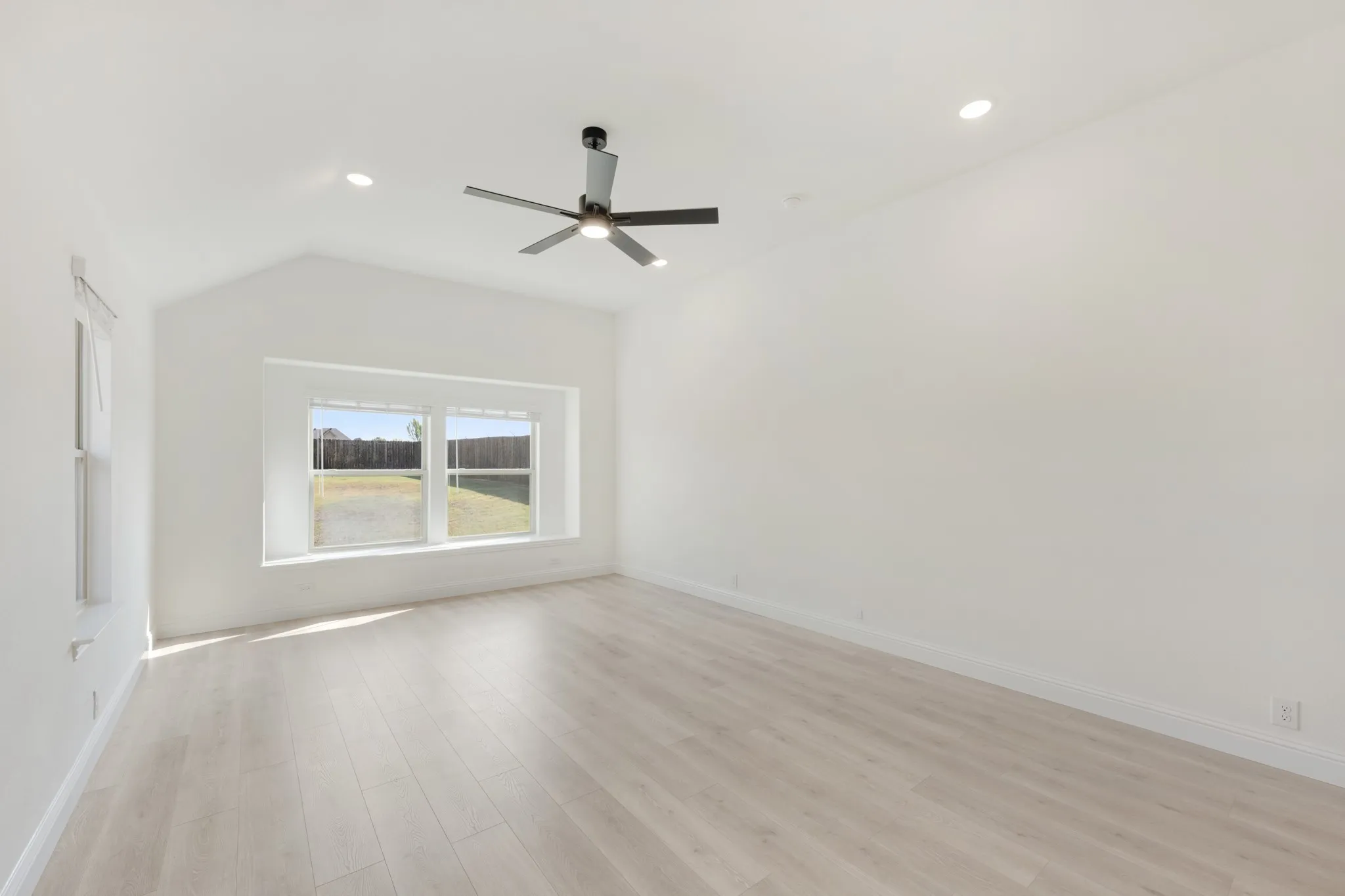 Single Family Residence For Sale in Hood County , 268 Coronado Court, Granbury, Texas 76048, 4 Bedroom, 3 Bathroom, 2 Garage spaces, 2,098 Sqft, built in 2026, mls#21355520, Real Estate Agent in Granbury, Homes For Sale in Hood county, Homes For Sale in Granbury, Realtor in Granbury Texas, Real Estate Brokerage Independent Realty Texas, Luminita Cordes Realtor