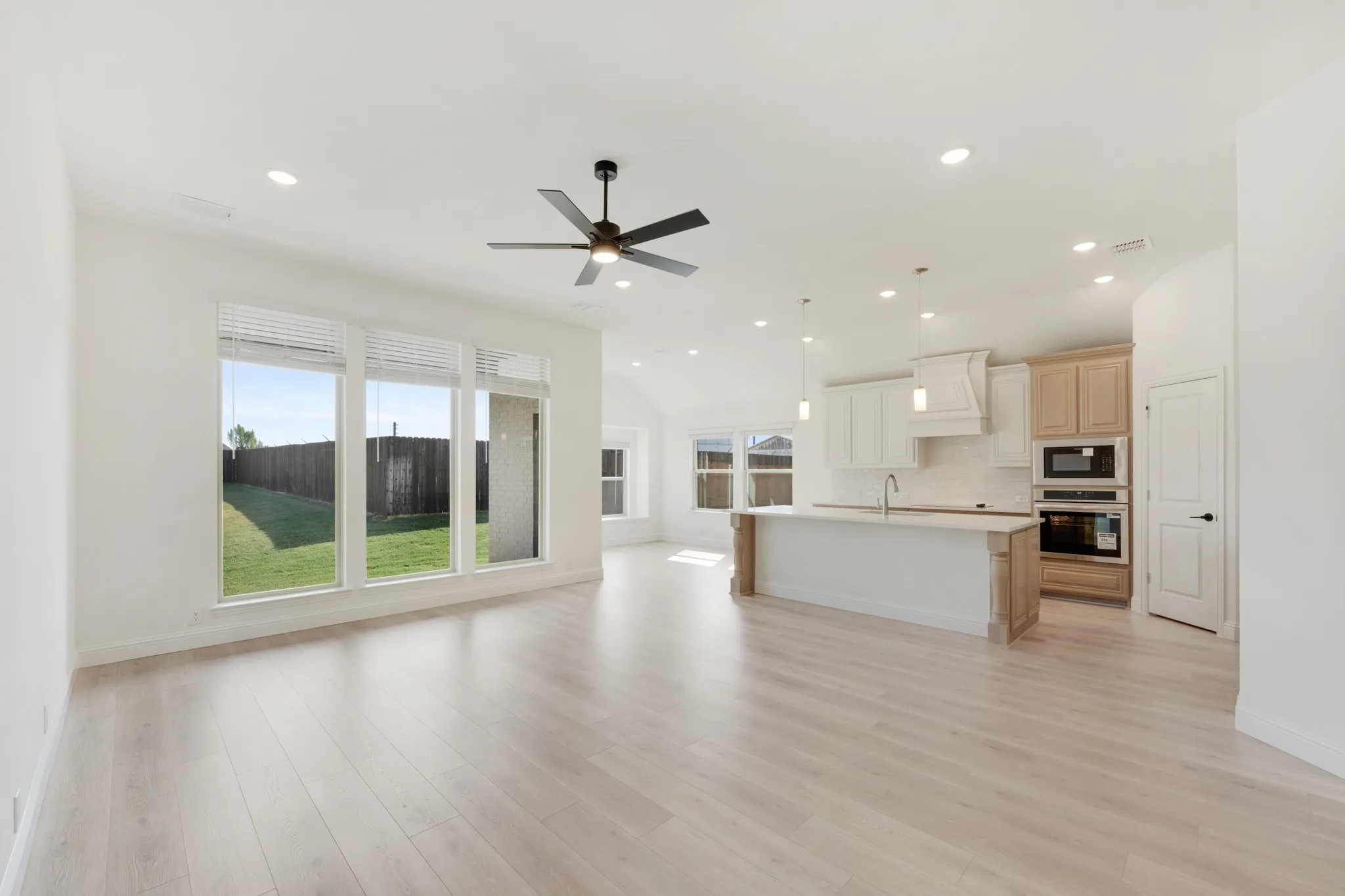 Single Family Residence For Sale in Hood County , 268 Coronado Court, Granbury, Texas 76048, 4 Bedroom, 3 Bathroom, 2 Garage spaces, 2,098 Sqft, built in 2026, mls#21355520, Real Estate Agent in Granbury, Homes For Sale in Hood county, Homes For Sale in Granbury, Realtor in Granbury Texas, Real Estate Brokerage Independent Realty Texas, Luminita Cordes Realtor