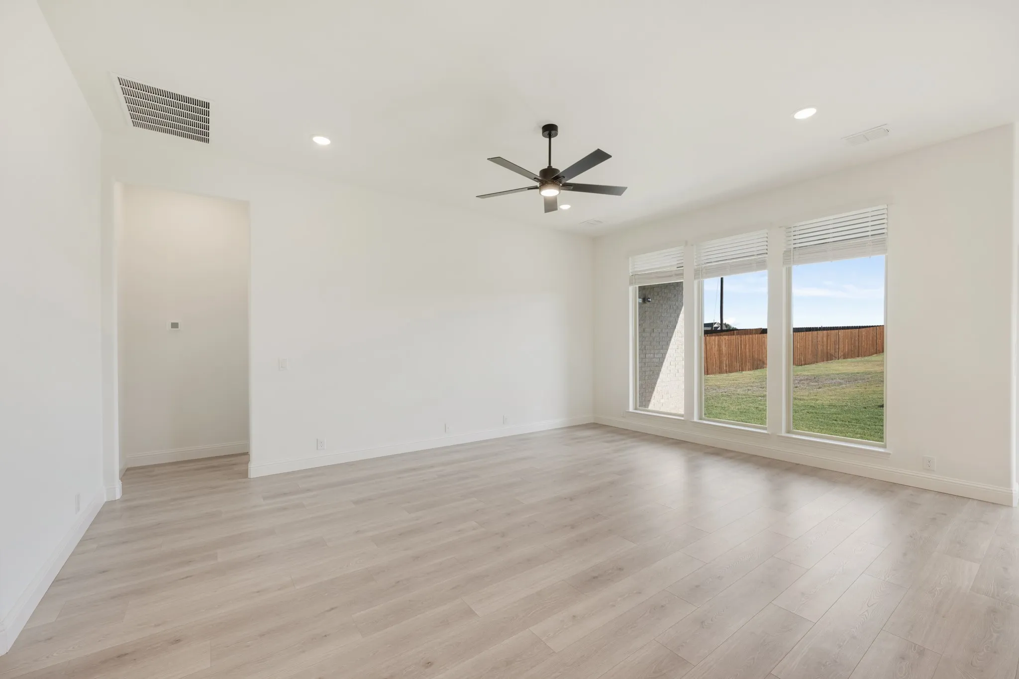 Single Family Residence For Sale in Hood County , 268 Coronado Court, Granbury, Texas 76048, 4 Bedroom, 3 Bathroom, 2 Garage spaces, 2,098 Sqft, built in 2026, mls#21355520, Real Estate Agent in Granbury, Homes For Sale in Hood county, Homes For Sale in Granbury, Realtor in Granbury Texas, Real Estate Brokerage Independent Realty Texas, Luminita Cordes Realtor
