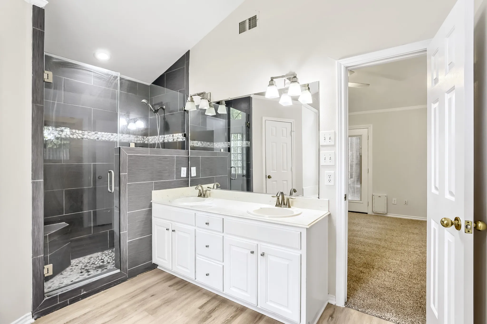 Single Family Residence For Sale in Dallas County , 1522 Bonanza Court, Sachse, Texas 75048, 3 Bedroom, 3 Bathroom, 2 Garage spaces, 2,244 Sqft, built in 1992, mls#21346784, Real Estate Agent in Sachse, Homes For Sale in Dallas county, Homes For Sale in Sachse, Realtor in Sachse Texas, Real Estate Brokerage Independent Realty Texas, Luminita Cordes Realtor