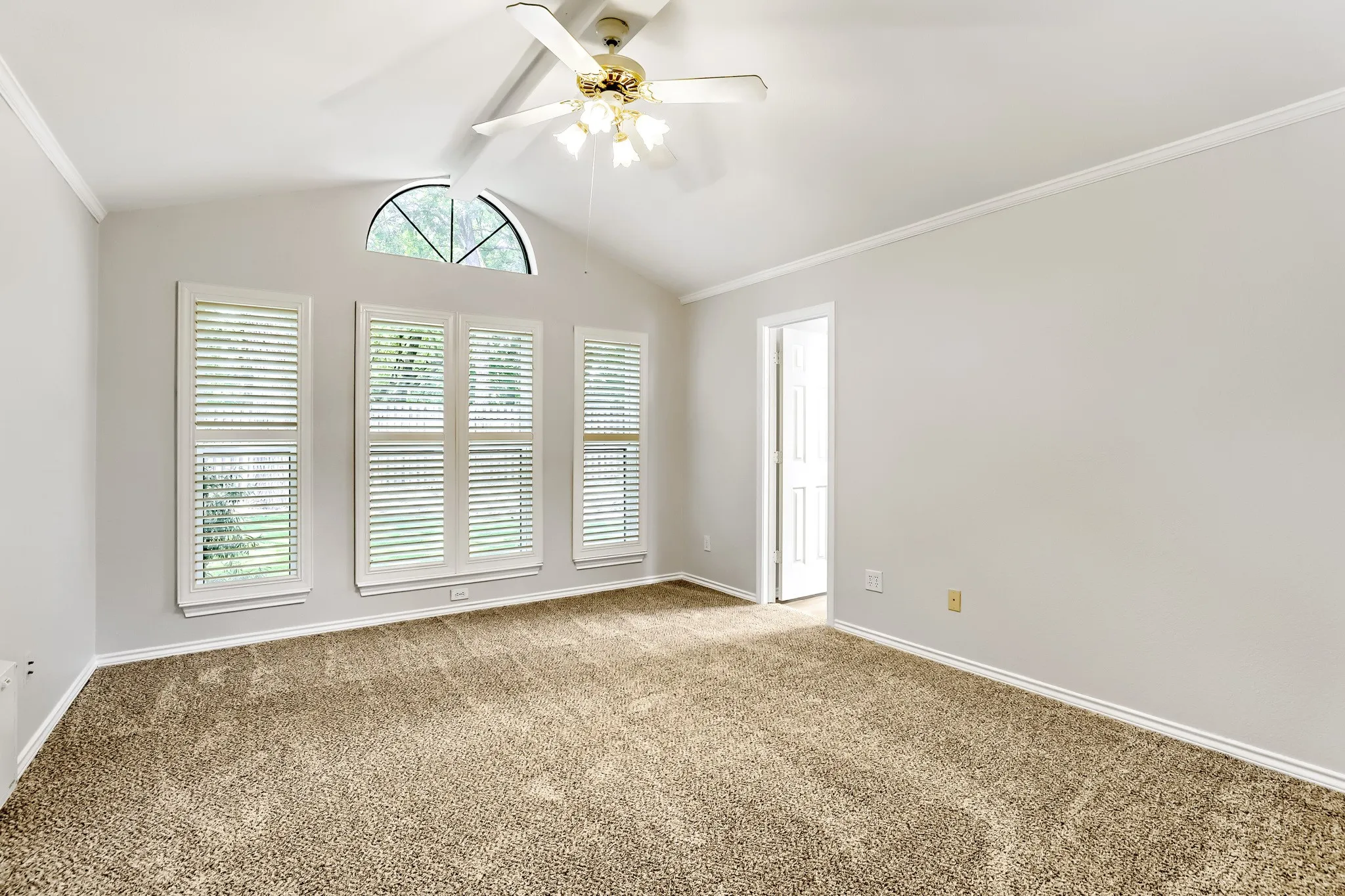 Single Family Residence For Sale in Dallas County , 1522 Bonanza Court, Sachse, Texas 75048, 3 Bedroom, 3 Bathroom, 2 Garage spaces, 2,244 Sqft, built in 1992, mls#21346784, Real Estate Agent in Sachse, Homes For Sale in Dallas county, Homes For Sale in Sachse, Realtor in Sachse Texas, Real Estate Brokerage Independent Realty Texas, Luminita Cordes Realtor