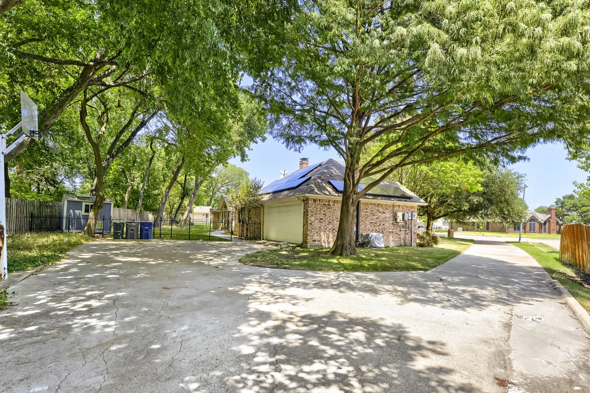 Single Family Residence For Sale in Dallas County , 1522 Bonanza Court, Sachse, Texas 75048, 3 Bedroom, 3 Bathroom, 2 Garage spaces, 2,244 Sqft, built in 1992, mls#21346784, Real Estate Agent in Sachse, Homes For Sale in Dallas county, Homes For Sale in Sachse, Realtor in Sachse Texas, Real Estate Brokerage Independent Realty Texas, Luminita Cordes Realtor