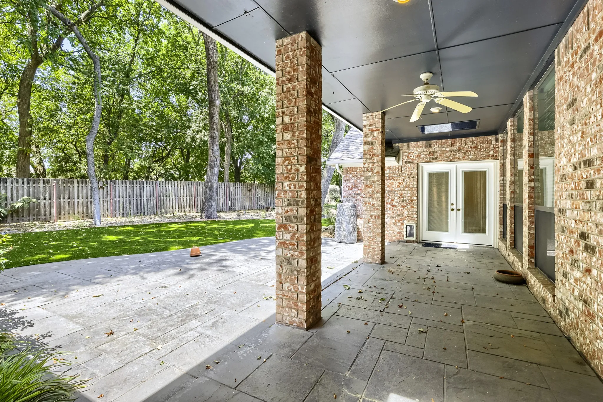 Single Family Residence For Sale in Dallas County , 1522 Bonanza Court, Sachse, Texas 75048, 3 Bedroom, 3 Bathroom, 2 Garage spaces, 2,244 Sqft, built in 1992, mls#21346784, Real Estate Agent in Sachse, Homes For Sale in Dallas county, Homes For Sale in Sachse, Realtor in Sachse Texas, Real Estate Brokerage Independent Realty Texas, Luminita Cordes Realtor
