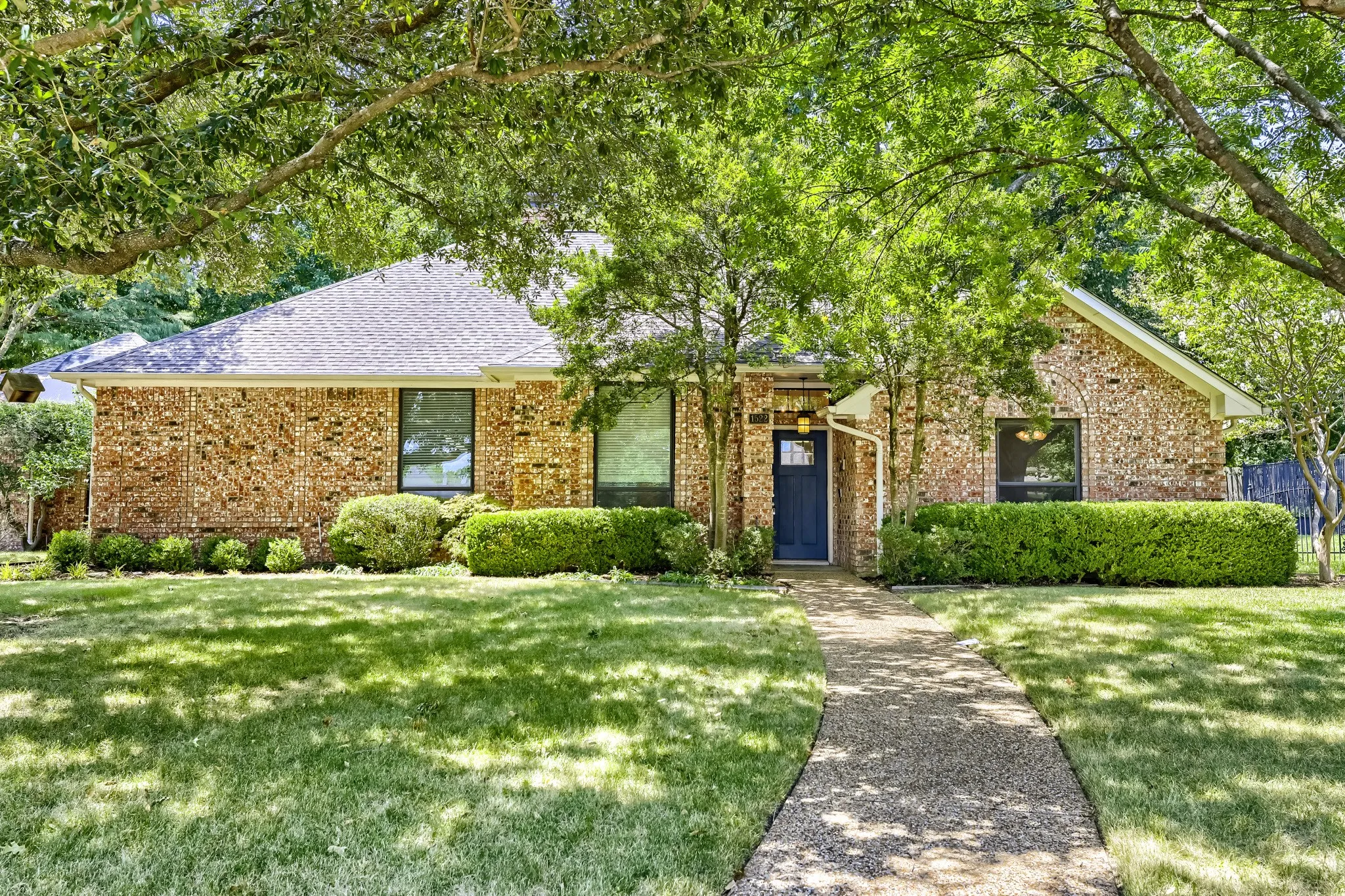 Single Family Residence For Sale in Dallas County , 1522 Bonanza Court, Sachse, Texas 75048, 3 Bedroom, 3 Bathroom, 2 Garage spaces, 2,244 Sqft, built in 1992, mls#21346784, Real Estate Agent in Sachse, Homes For Sale in Dallas county, Homes For Sale in Sachse, Realtor in Sachse Texas, Real Estate Brokerage Independent Realty Texas, Luminita Cordes Realtor