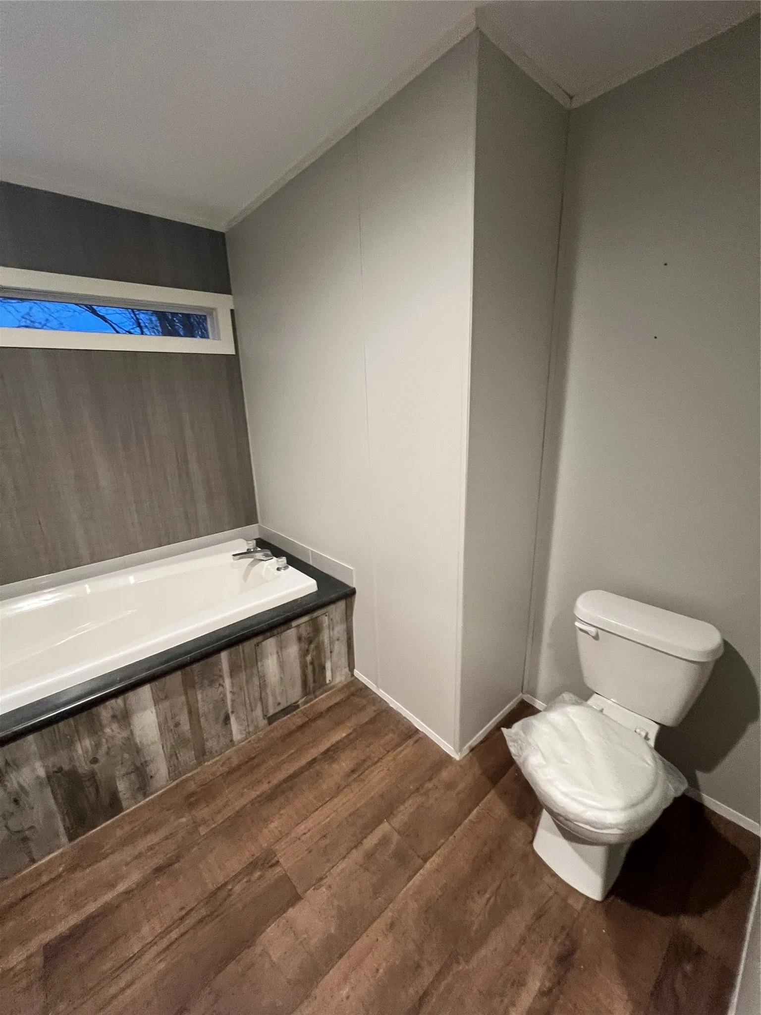 Mobile Home For Sale in Bosque County , 197 E Sweden Street, Walnut Springs, Texas 76690, 5 Bedroom, 3 Bathroom, Garage spaces, 1,890 Sqft, built in 2022, mls#21355737, Real Estate Agent in Walnut Springs, Homes For Sale in Bosque county, Homes For Sale in Walnut Springs, Realtor in Walnut Springs Texas, Real Estate Brokerage Independent Realty Texas, Luminita Cordes Realtor