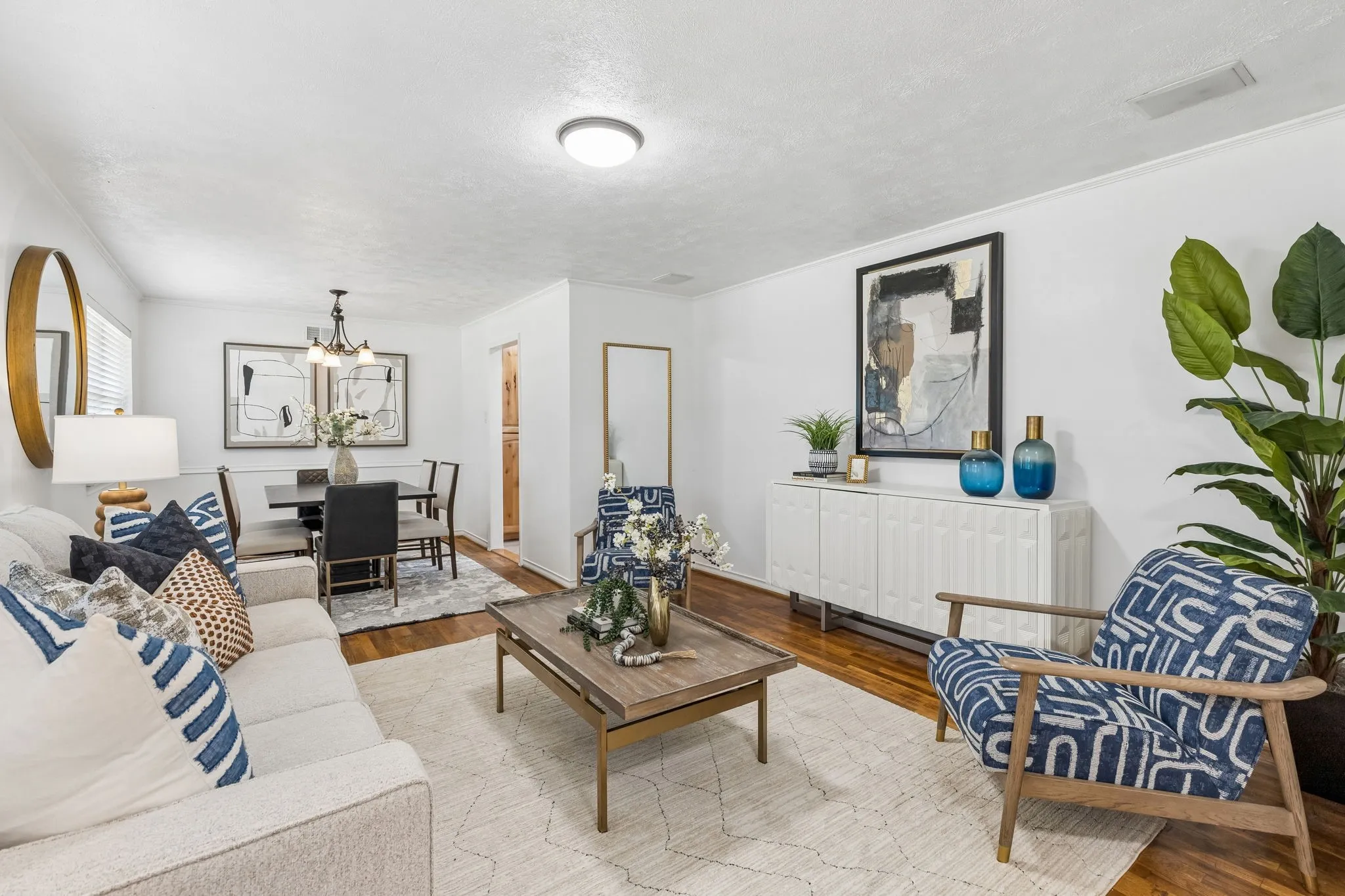 Single Family Residence For Sale in Dallas County , 104 N Weatherred Drive, Richardson, Texas 75080, 3 Bedroom, 2 Bathroom, 2 Garage spaces, 1,492 Sqft, built in 1958, mls#21344440, Real Estate Agent in Richardson, Homes For Sale in Dallas county, Homes For Sale in Richardson, Realtor in Richardson Texas, Real Estate Brokerage Independent Realty Texas, Luminita Cordes Realtor