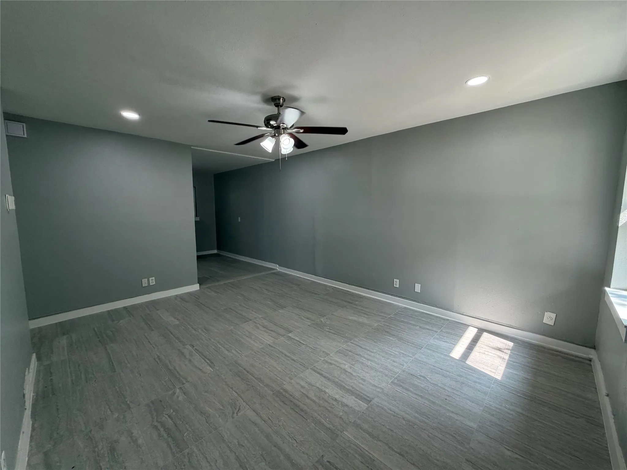 Duplex For Rent in Tarrant County , 2502 Normont Circle, Fort Worth, Texas 76103, 2 Bedroom, 1 Bathroom, 1 Garage spaces, 774 Sqft, built in 1954, mls#21355741, Real Estate Agent in Fort Worth, Homes For Rent in Tarrant county, Homes For Rent in Fort Worth, Realtor in Fort Worth Texas, Real Estate Brokerage Independent Realty Texas, Luminita Cordes Realtor