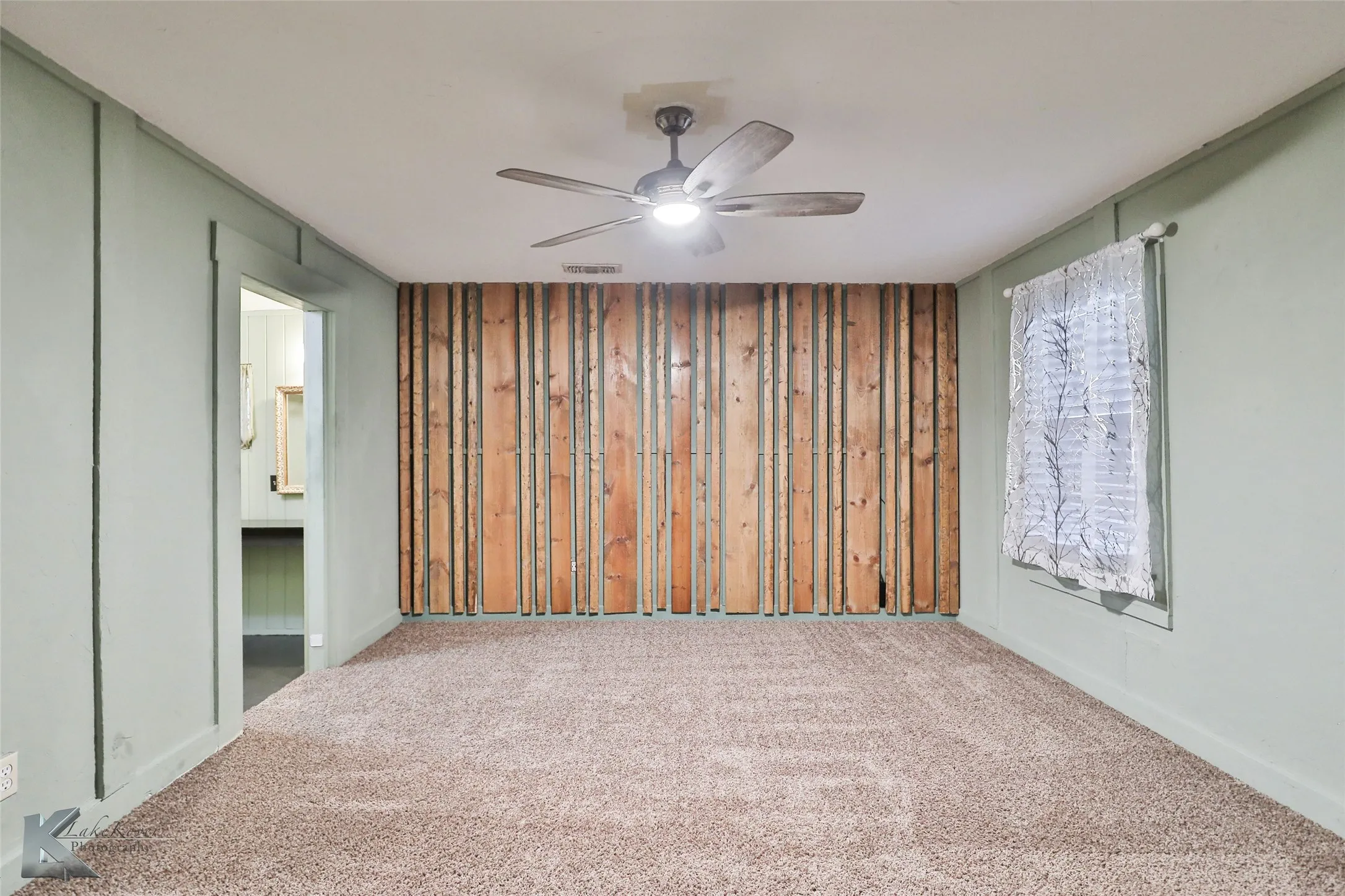 Single Family Residence For Rent in Callahan County , 609 Sunset Drive, Clyde, Texas 79510, 3 Bedroom, 2 Bathroom, Garage spaces, 1,444 Sqft, built in 1952, mls#21355747, Real Estate Agent in Clyde, Homes For Rent in Callahan county, Homes For Rent in Clyde, Realtor in Clyde Texas, Real Estate Brokerage Independent Realty Texas, Luminita Cordes Realtor