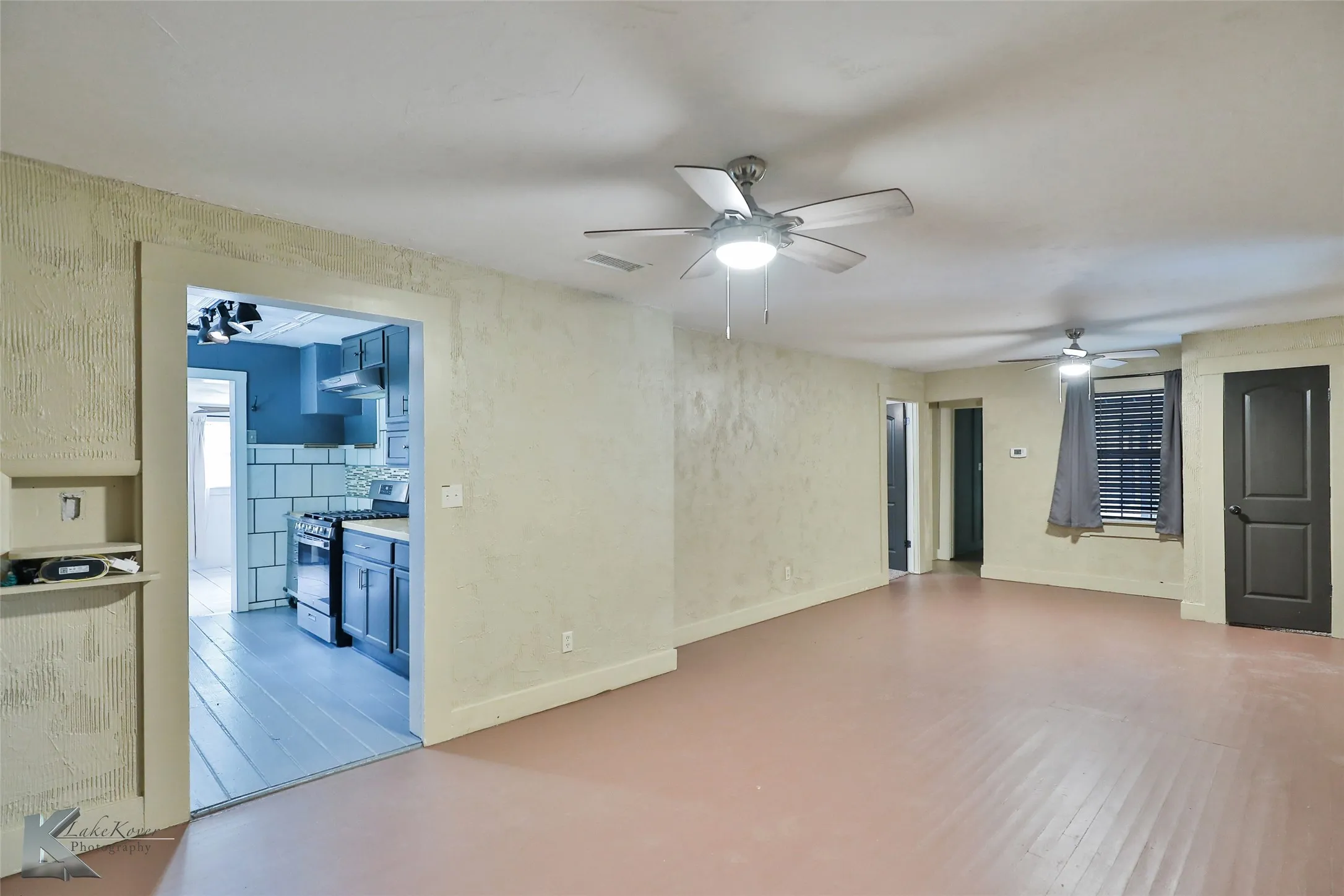 Single Family Residence For Rent in Callahan County , 609 Sunset Drive, Clyde, Texas 79510, 3 Bedroom, 2 Bathroom, Garage spaces, 1,444 Sqft, built in 1952, mls#21355747, Real Estate Agent in Clyde, Homes For Rent in Callahan county, Homes For Rent in Clyde, Realtor in Clyde Texas, Real Estate Brokerage Independent Realty Texas, Luminita Cordes Realtor