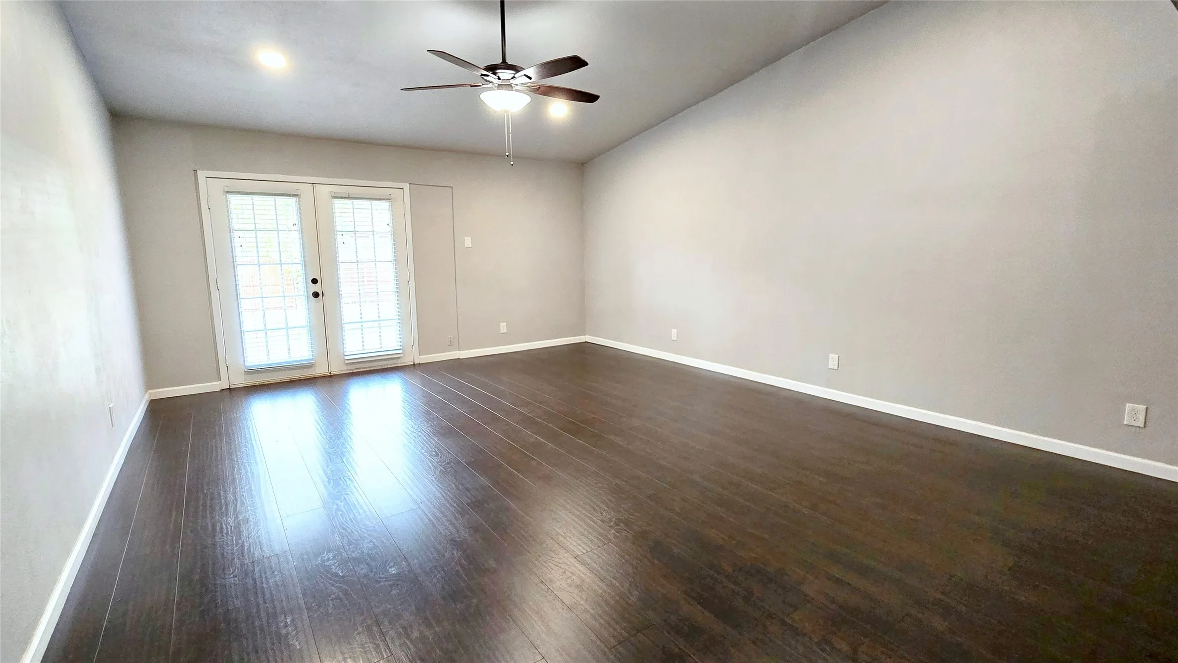 Single Family Residence For Rent in Dallas County , 2813 Ripplewood Drive, Garland, Texas 75044, 3 Bedroom, 2 Bathroom, 2 Garage spaces, 1,964 Sqft, built in 1973, mls#21355434, Real Estate Agent in Garland, Homes For Rent in Dallas county, Homes For Rent in Garland, Realtor in Garland Texas, Real Estate Brokerage Independent Realty Texas, Luminita Cordes Realtor