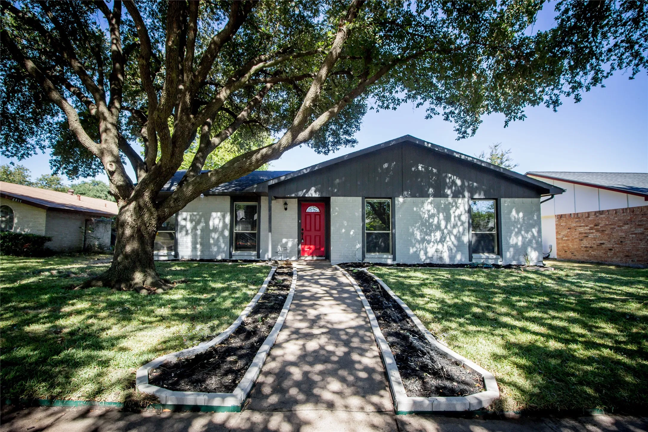 Single Family Residence For Rent in Dallas County , 2813 Ripplewood Drive, Garland, Texas 75044, 3 Bedroom, 2 Bathroom, 2 Garage spaces, 1,964 Sqft, built in 1973, mls#21355434, Real Estate Agent in Garland, Homes For Rent in Dallas county, Homes For Rent in Garland, Realtor in Garland Texas, Real Estate Brokerage Independent Realty Texas, Luminita Cordes Realtor