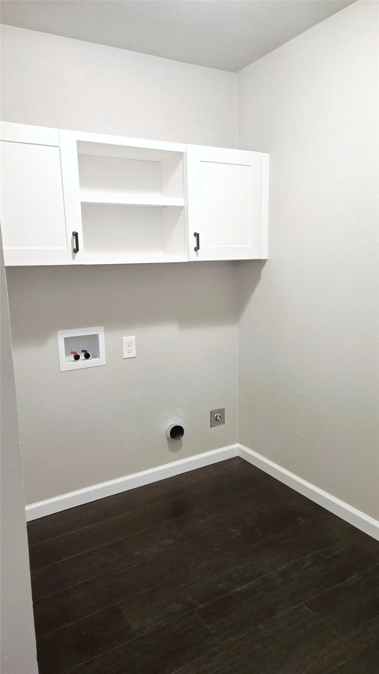 Single Family Residence For Rent in Dallas County , 2813 Ripplewood Drive, Garland, Texas 75044, 3 Bedroom, 2 Bathroom, 2 Garage spaces, 1,964 Sqft, built in 1973, mls#21355434, Real Estate Agent in Garland, Homes For Rent in Dallas county, Homes For Rent in Garland, Realtor in Garland Texas, Real Estate Brokerage Independent Realty Texas, Luminita Cordes Realtor