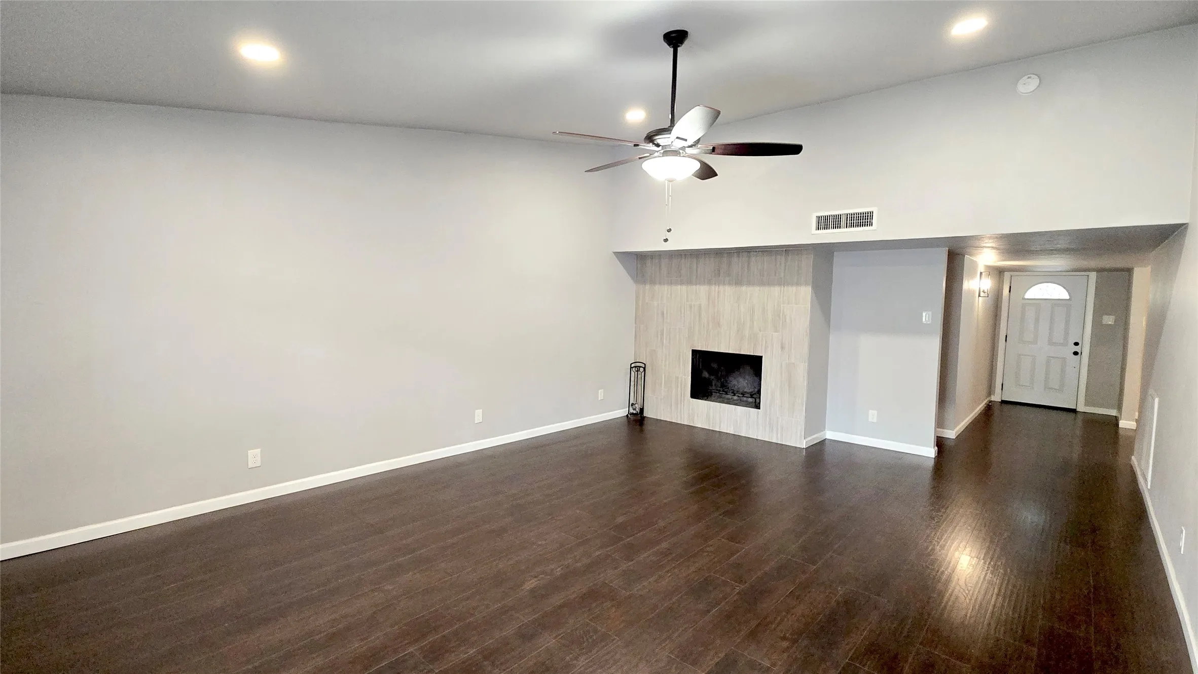 Single Family Residence For Rent in Dallas County , 2813 Ripplewood Drive, Garland, Texas 75044, 3 Bedroom, 2 Bathroom, 2 Garage spaces, 1,964 Sqft, built in 1973, mls#21355434, Real Estate Agent in Garland, Homes For Rent in Dallas county, Homes For Rent in Garland, Realtor in Garland Texas, Real Estate Brokerage Independent Realty Texas, Luminita Cordes Realtor