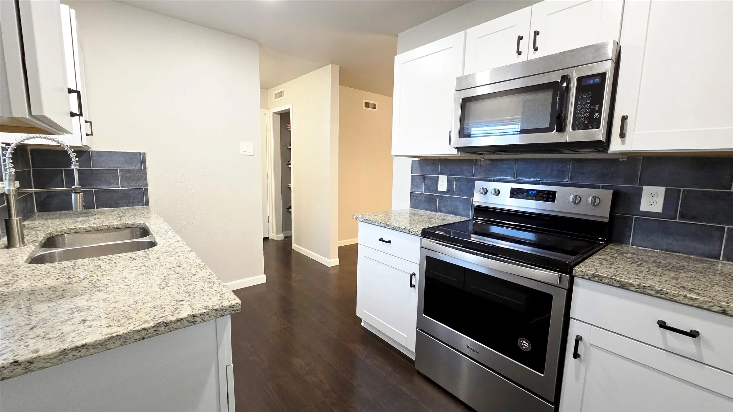 Single Family Residence For Rent in Dallas County , 2813 Ripplewood Drive, Garland, Texas 75044, 3 Bedroom, 2 Bathroom, 2 Garage spaces, 1,964 Sqft, built in 1973, mls#21355434, Real Estate Agent in Garland, Homes For Rent in Dallas county, Homes For Rent in Garland, Realtor in Garland Texas, Real Estate Brokerage Independent Realty Texas, Luminita Cordes Realtor