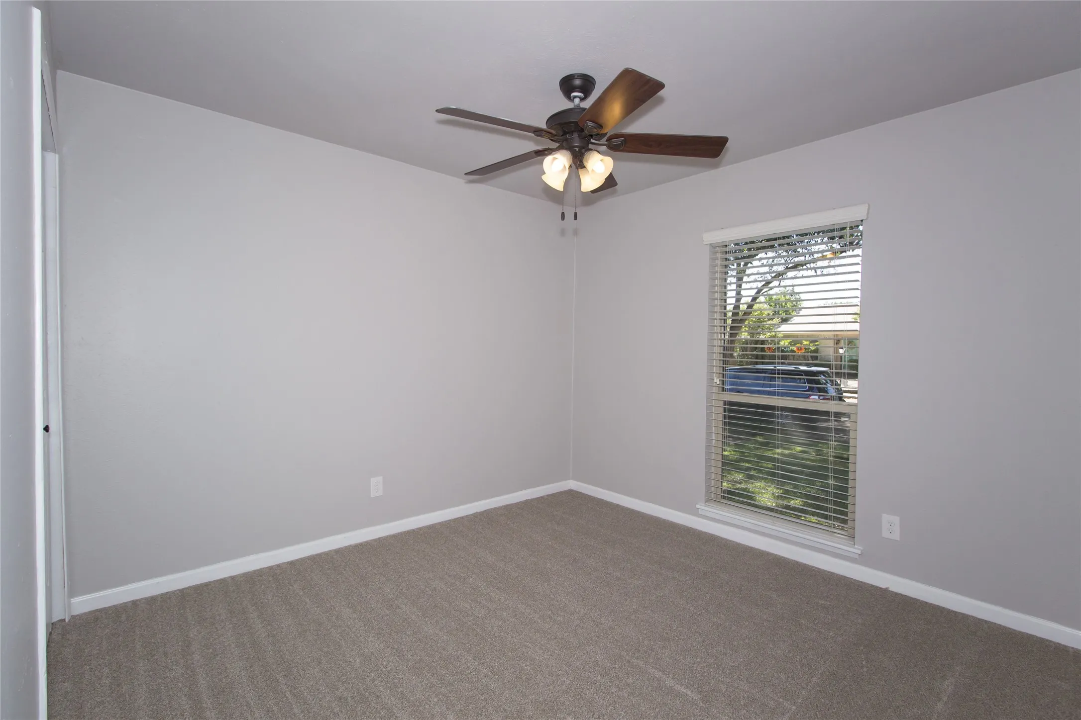 Single Family Residence For Rent in Dallas County , 2813 Ripplewood Drive, Garland, Texas 75044, 3 Bedroom, 2 Bathroom, 2 Garage spaces, 1,964 Sqft, built in 1973, mls#21355434, Real Estate Agent in Garland, Homes For Rent in Dallas county, Homes For Rent in Garland, Realtor in Garland Texas, Real Estate Brokerage Independent Realty Texas, Luminita Cordes Realtor