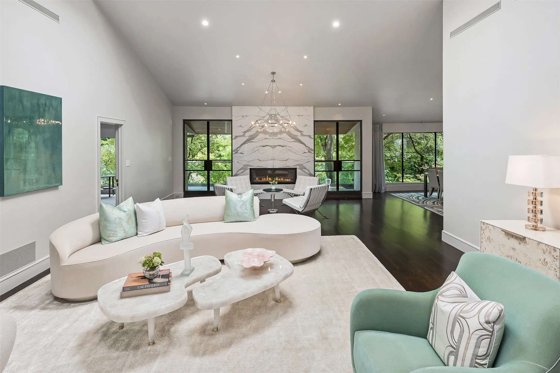 Single Family Residence For Sale in Tarrant County , 2103 Indian Creek Drive, Westover Hills, Texas 76107, 3 Bedroom, 6 Bathroom, 2 Garage spaces, 6,290 Sqft, built in 1977, mls#21355752, Real Estate Agent in Westover Hills, Homes For Sale in Tarrant county, Homes For Sale in Westover Hills, Realtor in Westover Hills Texas, Real Estate Brokerage Independent Realty Texas, Luminita Cordes Realtor