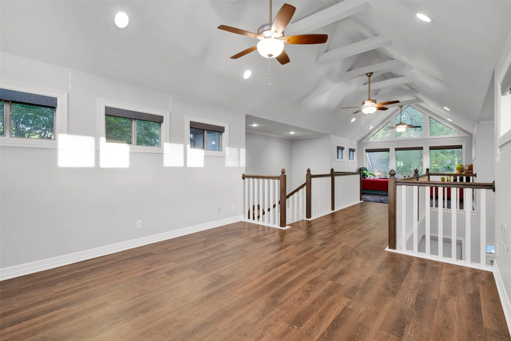 Single Family Residence For Sale in Gregg County , 3815 Holly Ridge Drive, Longview, Texas 75605, 7 Bedroom, 5 Bathroom, 2 Garage spaces, 5,997 Sqft, built in 1996, Price $1,040,000, mls#21349698, Real Estate Agent in Longview, Homes For Sale in Gregg county, Homes For Sale in Longview, Realtor in Longview Texas, Real Estate Brokerage Independent Realty Texas, Luminita Cordes Realtor