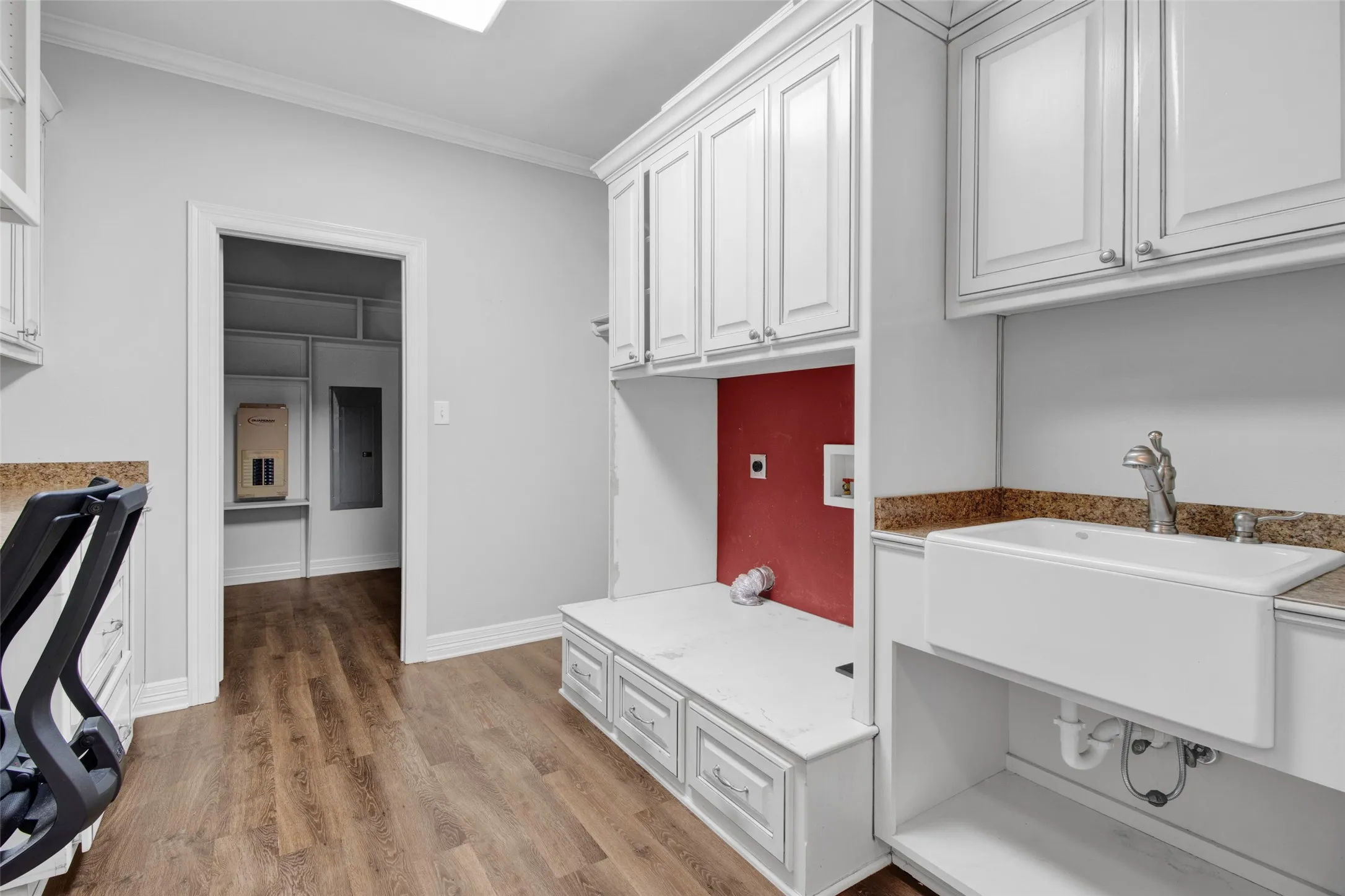 Single Family Residence For Sale in Gregg County , 3815 Holly Ridge Drive, Longview, Texas 75605, 7 Bedroom, 5 Bathroom, 2 Garage spaces, 5,997 Sqft, built in 1996, Price $1,040,000, mls#21349698, Real Estate Agent in Longview, Homes For Sale in Gregg county, Homes For Sale in Longview, Realtor in Longview Texas, Real Estate Brokerage Independent Realty Texas, Luminita Cordes Realtor