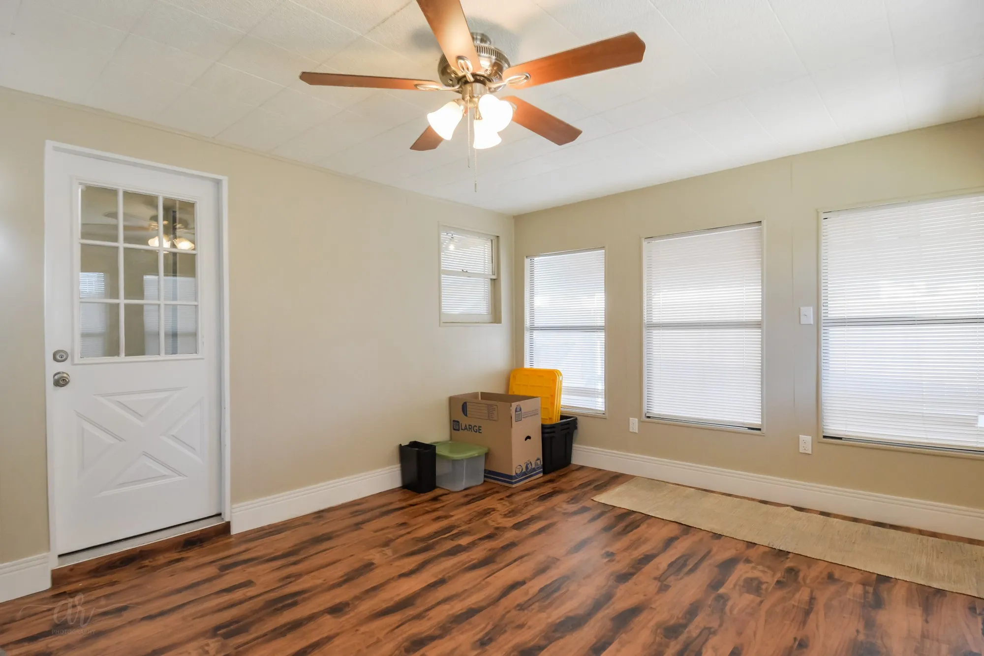 Single Family Residence For Sale in Taylor County , 2522 S 25th Street, Abilene, Texas 79605, 3 Bedroom, 2 Bathroom, 2 Garage spaces, 1,765 Sqft, built in 1956, mls#21355284, Real Estate Agent in Abilene, Homes For Sale in Taylor county, Homes For Sale in Abilene, Realtor in Abilene Texas, Real Estate Brokerage Independent Realty Texas, Luminita Cordes Realtor
