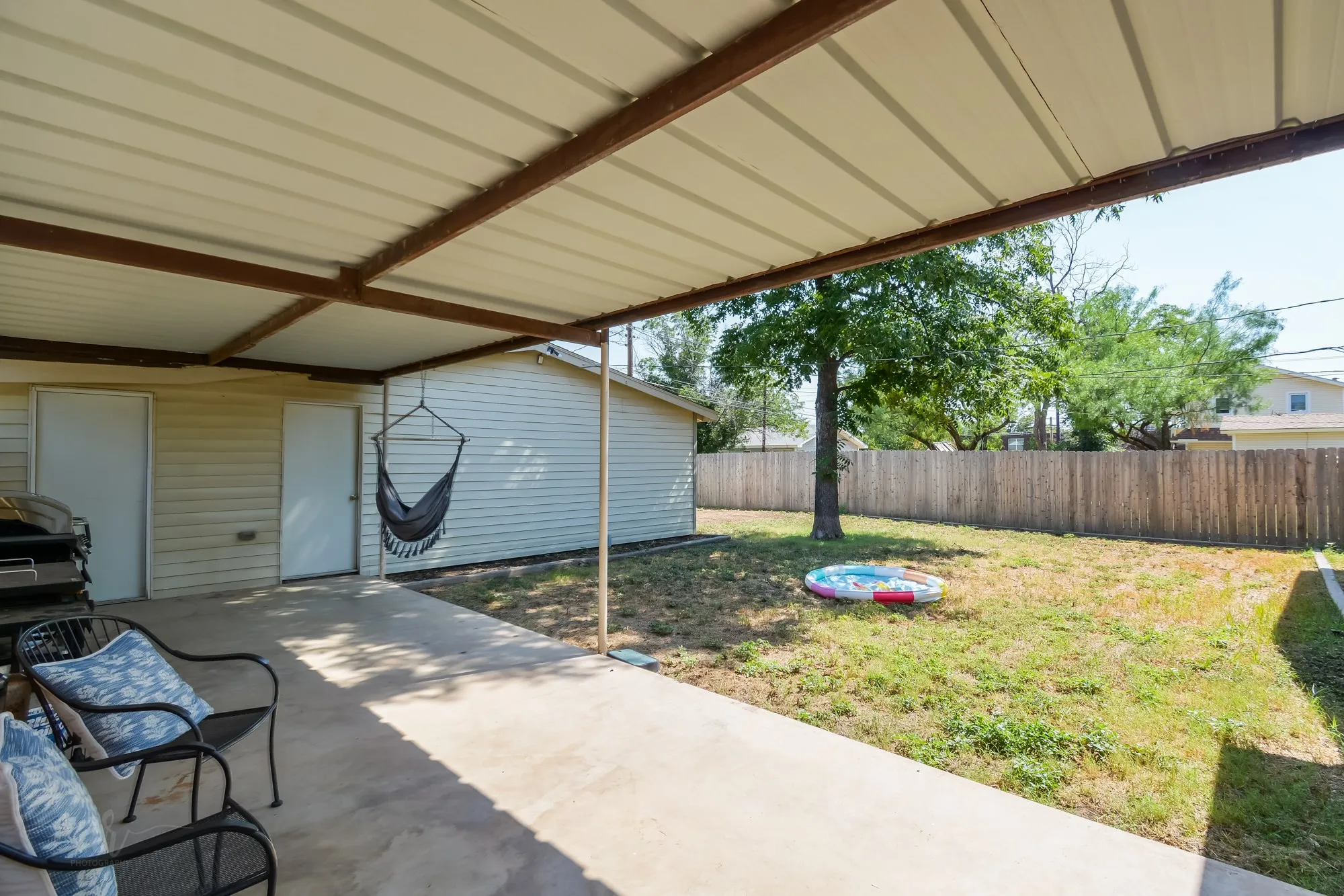 Single Family Residence For Sale in Taylor County , 2522 S 25th Street, Abilene, Texas 79605, 3 Bedroom, 2 Bathroom, 2 Garage spaces, 1,765 Sqft, built in 1956, mls#21355284, Real Estate Agent in Abilene, Homes For Sale in Taylor county, Homes For Sale in Abilene, Realtor in Abilene Texas, Real Estate Brokerage Independent Realty Texas, Luminita Cordes Realtor