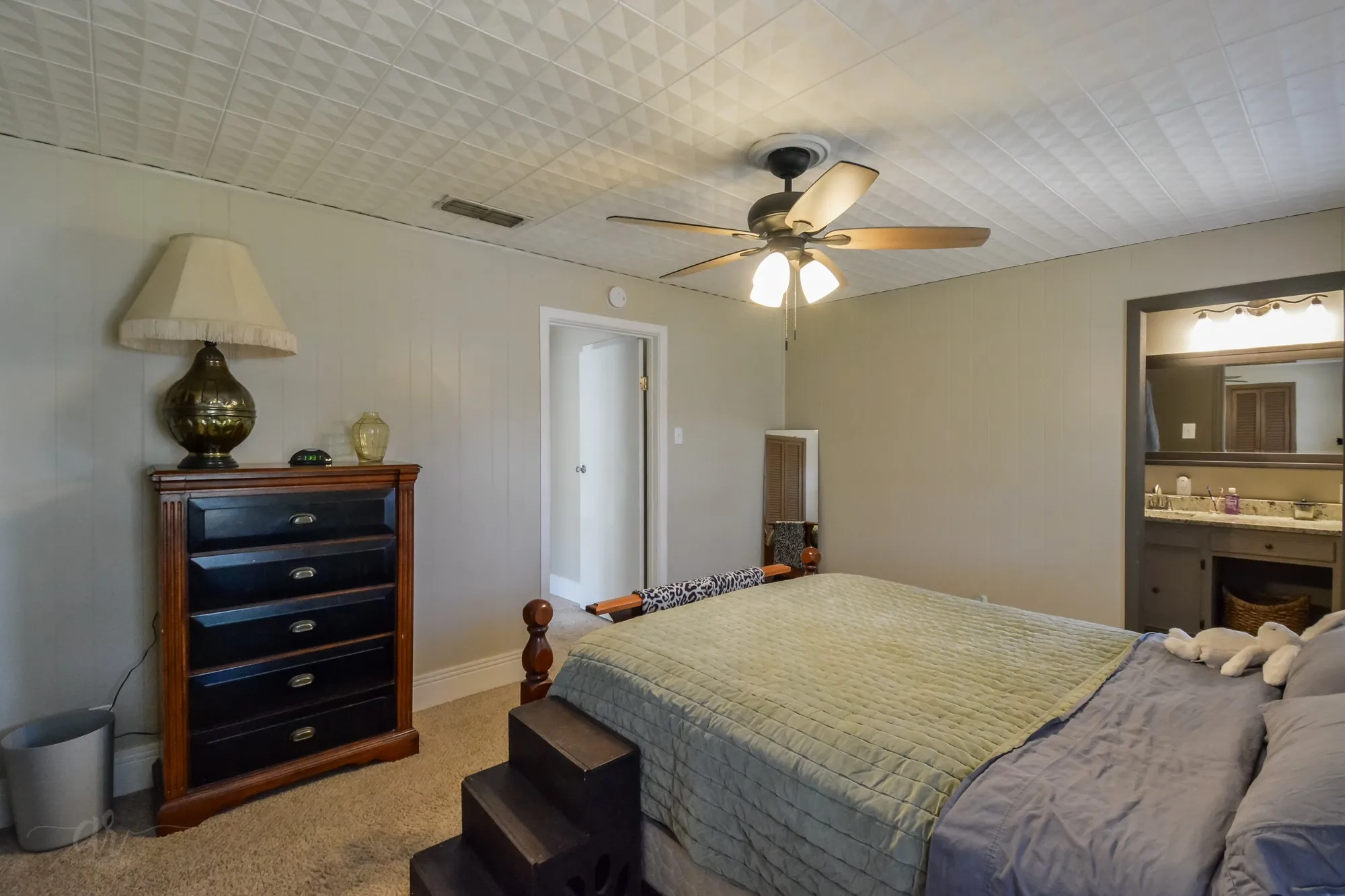 Single Family Residence For Sale in Taylor County , 2522 S 25th Street, Abilene, Texas 79605, 3 Bedroom, 2 Bathroom, 2 Garage spaces, 1,765 Sqft, built in 1956, mls#21355284, Real Estate Agent in Abilene, Homes For Sale in Taylor county, Homes For Sale in Abilene, Realtor in Abilene Texas, Real Estate Brokerage Independent Realty Texas, Luminita Cordes Realtor