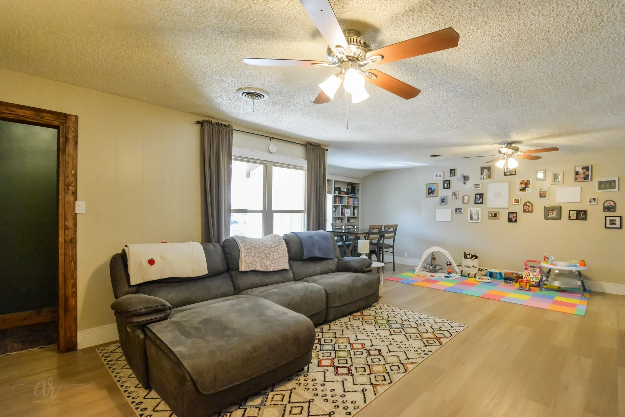 Single Family Residence For Sale in Taylor County , 2522 S 25th Street, Abilene, Texas 79605, 3 Bedroom, 2 Bathroom, 2 Garage spaces, 1,765 Sqft, built in 1956, mls#21355284, Real Estate Agent in Abilene, Homes For Sale in Taylor county, Homes For Sale in Abilene, Realtor in Abilene Texas, Real Estate Brokerage Independent Realty Texas, Luminita Cordes Realtor