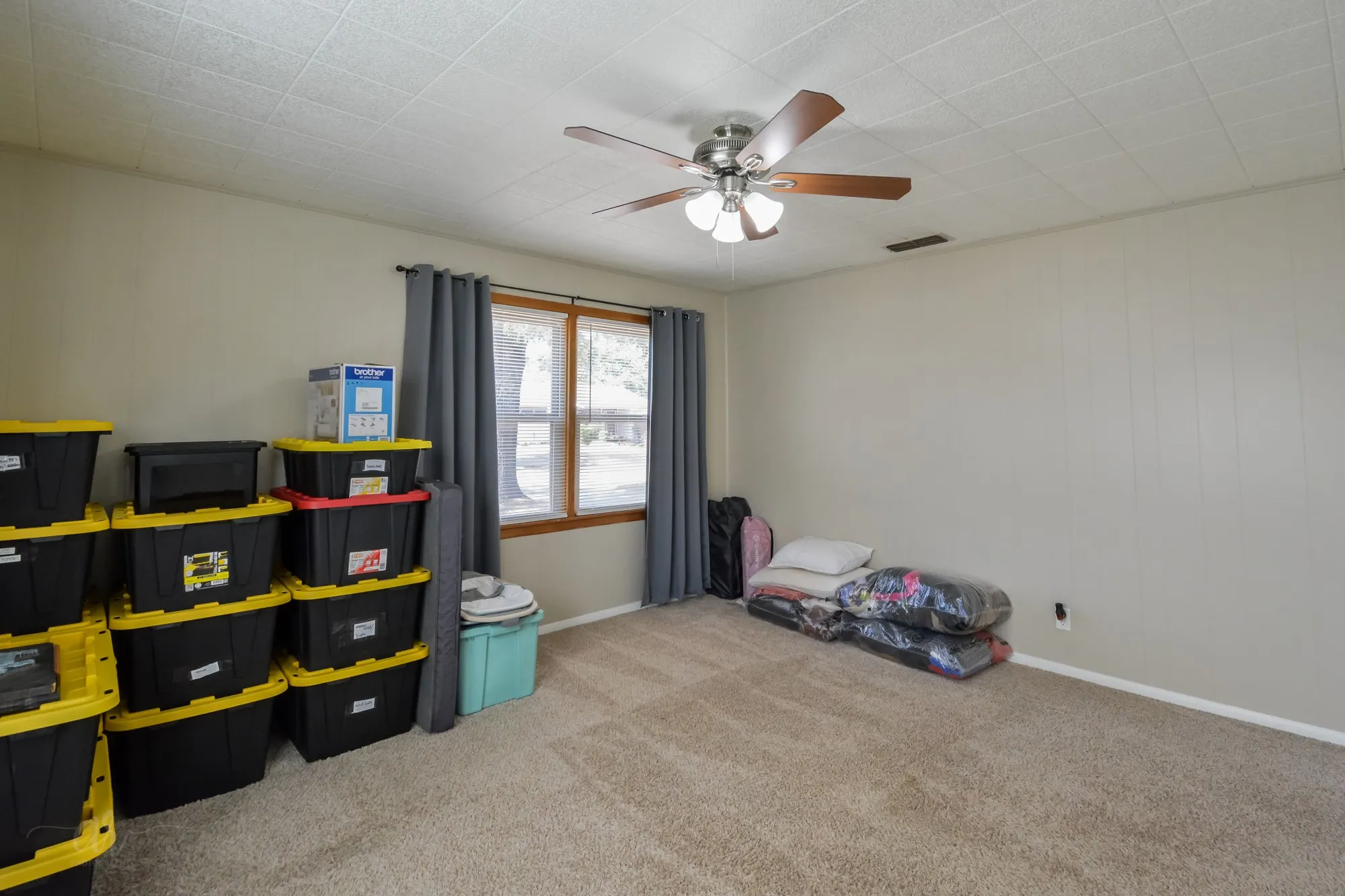 Single Family Residence For Sale in Taylor County , 2522 S 25th Street, Abilene, Texas 79605, 3 Bedroom, 2 Bathroom, 2 Garage spaces, 1,765 Sqft, built in 1956, mls#21355284, Real Estate Agent in Abilene, Homes For Sale in Taylor county, Homes For Sale in Abilene, Realtor in Abilene Texas, Real Estate Brokerage Independent Realty Texas, Luminita Cordes Realtor