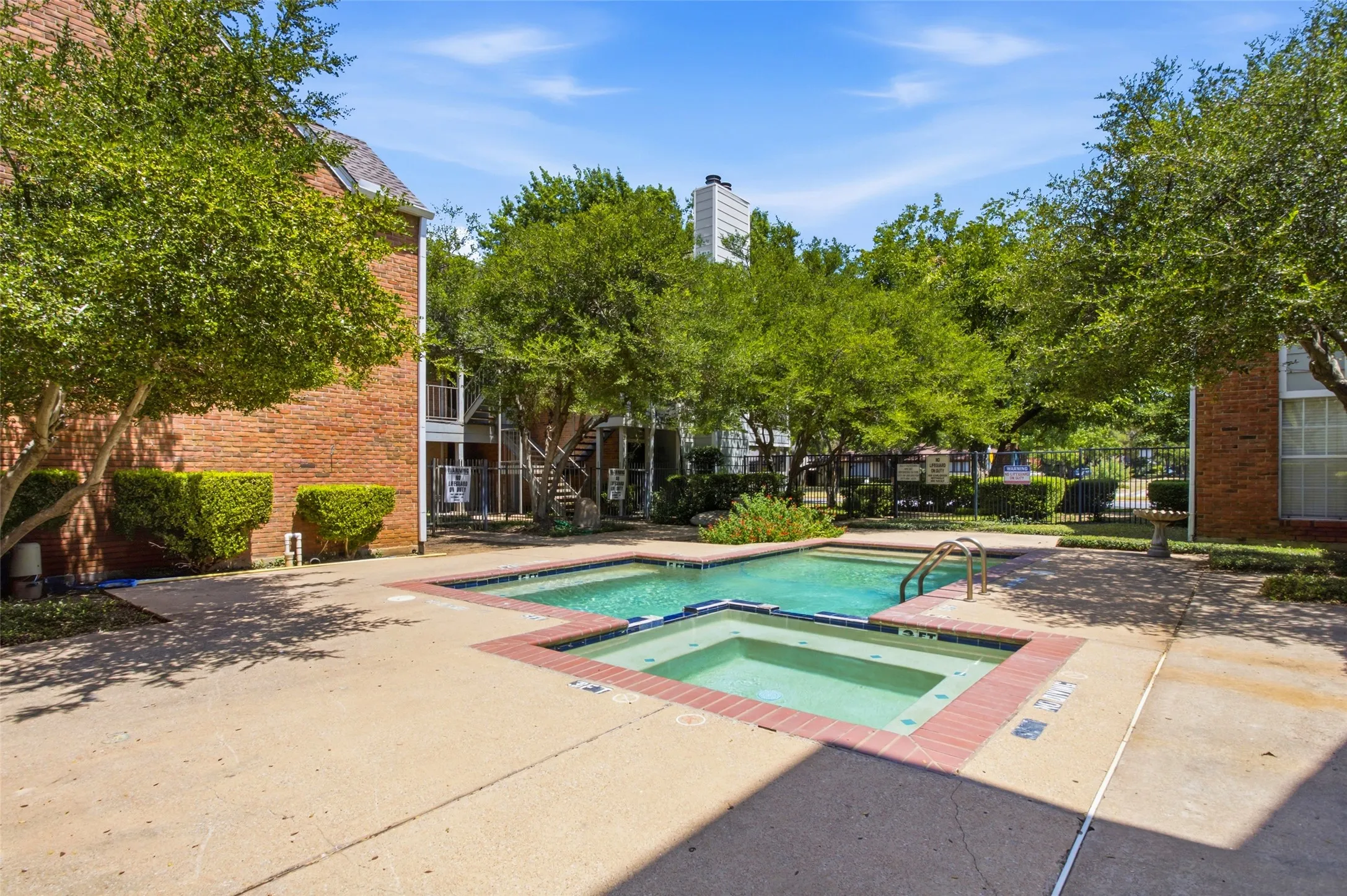 Condominium For Sale in Tarrant County , 3206 S Fielder Road 100, Arlington, Texas 76015, 2 Bedroom, 1 Bathroom, Garage spaces, 768 Sqft, built in 1983, mls#21355769, Real Estate Agent in Arlington, Homes For Sale in Tarrant county, Homes For Sale in Arlington, Realtor in Arlington Texas, Real Estate Brokerage Independent Realty Texas, Luminita Cordes Realtor