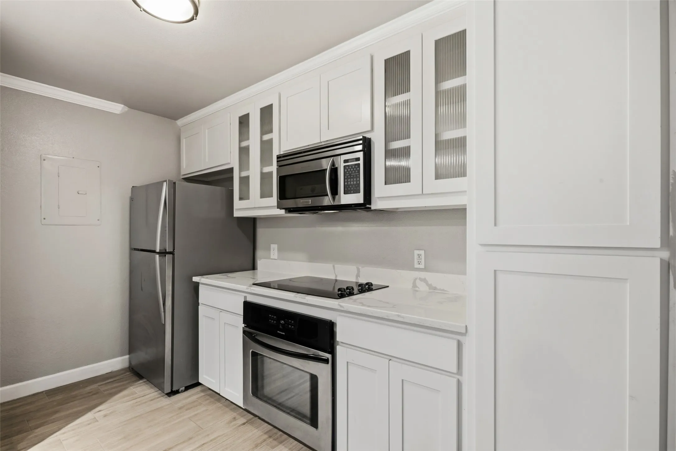 Condominium For Sale in Tarrant County , 3206 S Fielder Road 100, Arlington, Texas 76015, 2 Bedroom, 1 Bathroom, Garage spaces, 768 Sqft, built in 1983, mls#21355769, Real Estate Agent in Arlington, Homes For Sale in Tarrant county, Homes For Sale in Arlington, Realtor in Arlington Texas, Real Estate Brokerage Independent Realty Texas, Luminita Cordes Realtor