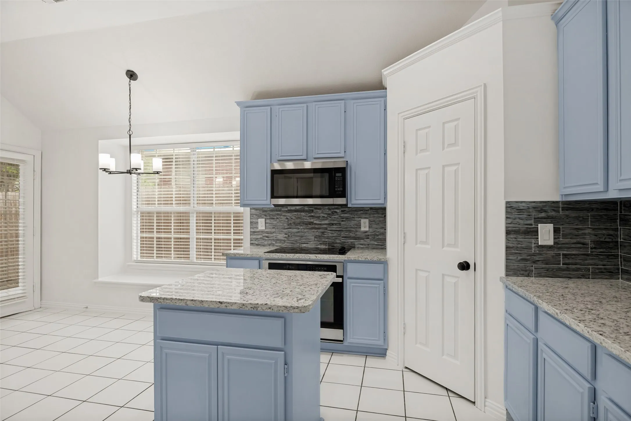 Single Family Residence For Rent in Collin County , 2028 Ravenhurst Drive, Allen, Texas 75013, 4 Bedroom, 2 Bathroom, 2 Garage spaces, 2,030 Sqft, built in 1996, mls#21352290, Real Estate Agent in Allen, Homes For Rent in Collin county, Homes For Rent in Allen, Realtor in Allen Texas, Real Estate Brokerage Independent Realty Texas, Luminita Cordes Realtor