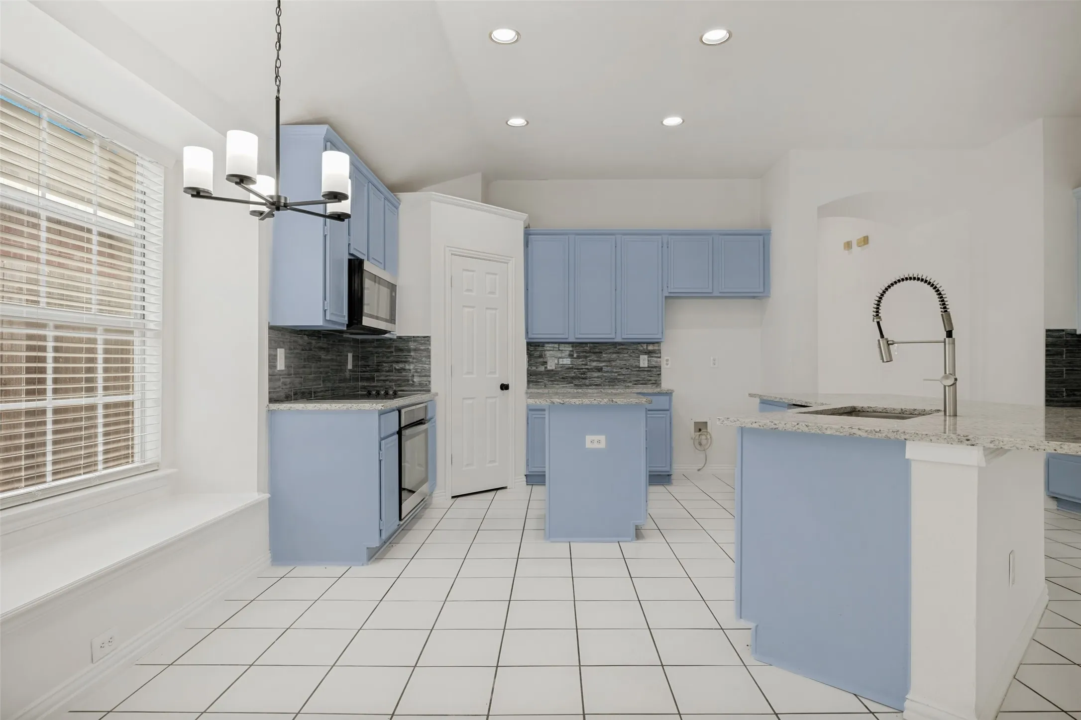 Single Family Residence For Rent in Collin County , 2028 Ravenhurst Drive, Allen, Texas 75013, 4 Bedroom, 2 Bathroom, 2 Garage spaces, 2,030 Sqft, built in 1996, mls#21352290, Real Estate Agent in Allen, Homes For Rent in Collin county, Homes For Rent in Allen, Realtor in Allen Texas, Real Estate Brokerage Independent Realty Texas, Luminita Cordes Realtor