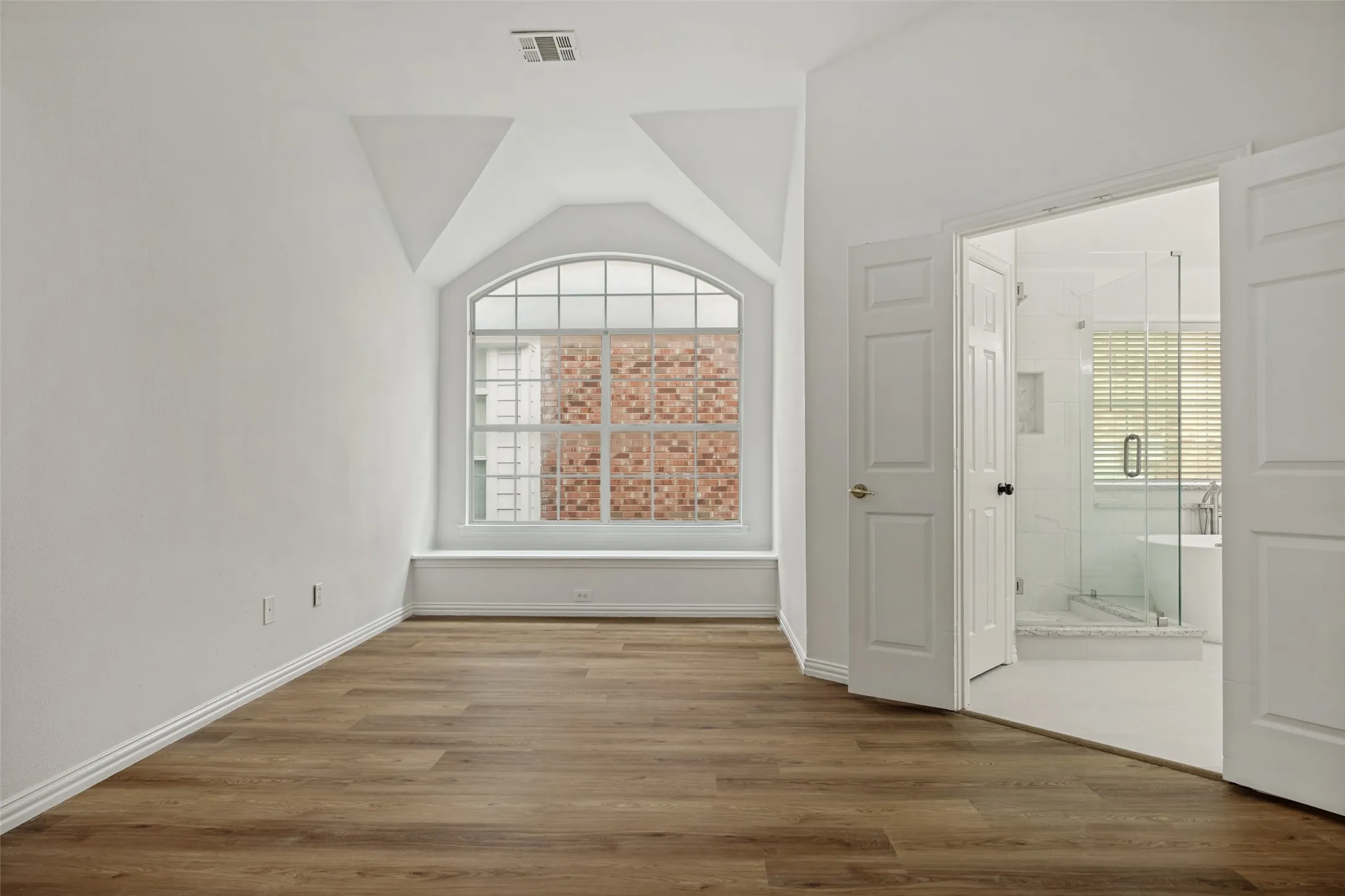 Single Family Residence For Rent in Collin County , 2028 Ravenhurst Drive, Allen, Texas 75013, 4 Bedroom, 2 Bathroom, 2 Garage spaces, 2,030 Sqft, built in 1996, mls#21352290, Real Estate Agent in Allen, Homes For Rent in Collin county, Homes For Rent in Allen, Realtor in Allen Texas, Real Estate Brokerage Independent Realty Texas, Luminita Cordes Realtor