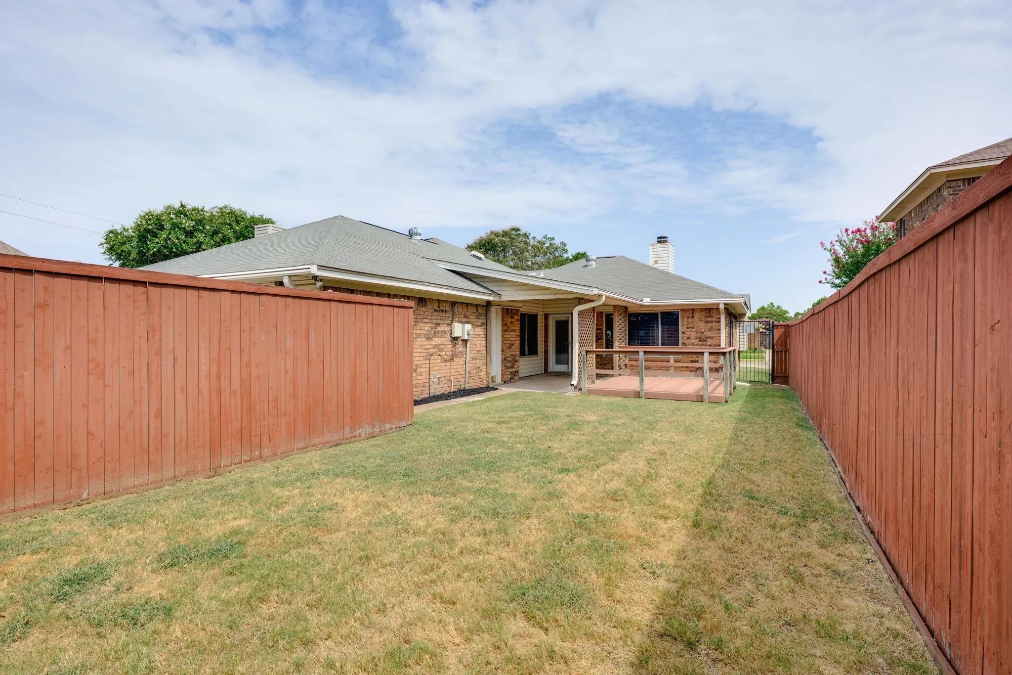 Single Family Residence For Sale in Dallas County , 467 Grace Lane, Coppell, Texas 75019, 2 Bedroom, 1 Bathroom, 1 Garage spaces, 1,045 Sqft, built in 1986, mls#21355557, Real Estate Agent in Coppell, Homes For Sale in Dallas county, Homes For Sale in Coppell, Realtor in Coppell Texas, Real Estate Brokerage Independent Realty Texas, Luminita Cordes Realtor