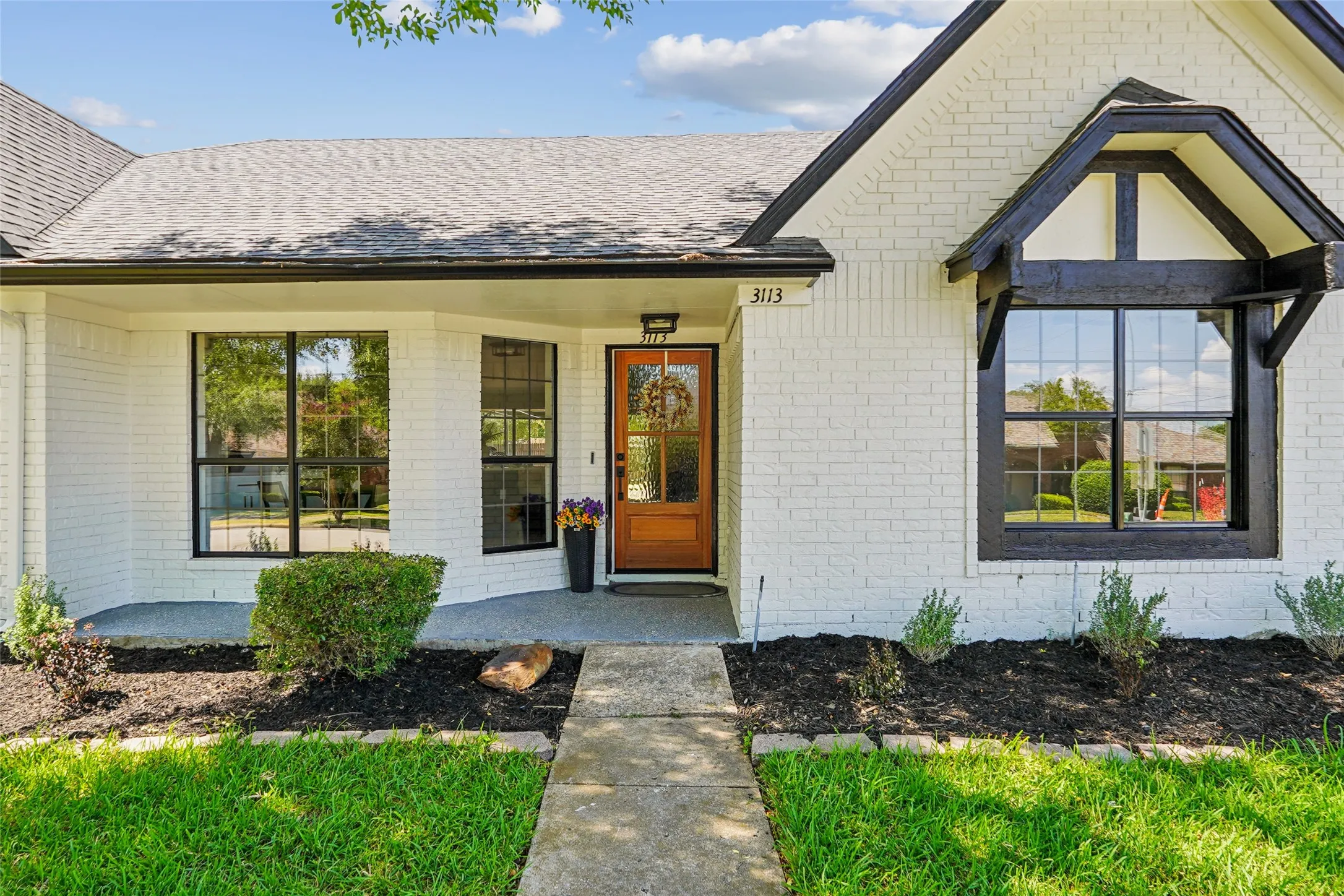 Single Family Residence For Sale in Dallas County , 3113 Princewood Drive, Garland, Texas 75040, 4 Bedroom, 2 Bathroom, 2 Garage spaces, 1,812 Sqft, built in 1986, mls#21351161, Real Estate Agent in Garland, Homes For Sale in Dallas county, Homes For Sale in Garland, Realtor in Garland Texas, Real Estate Brokerage Independent Realty Texas, Luminita Cordes Realtor