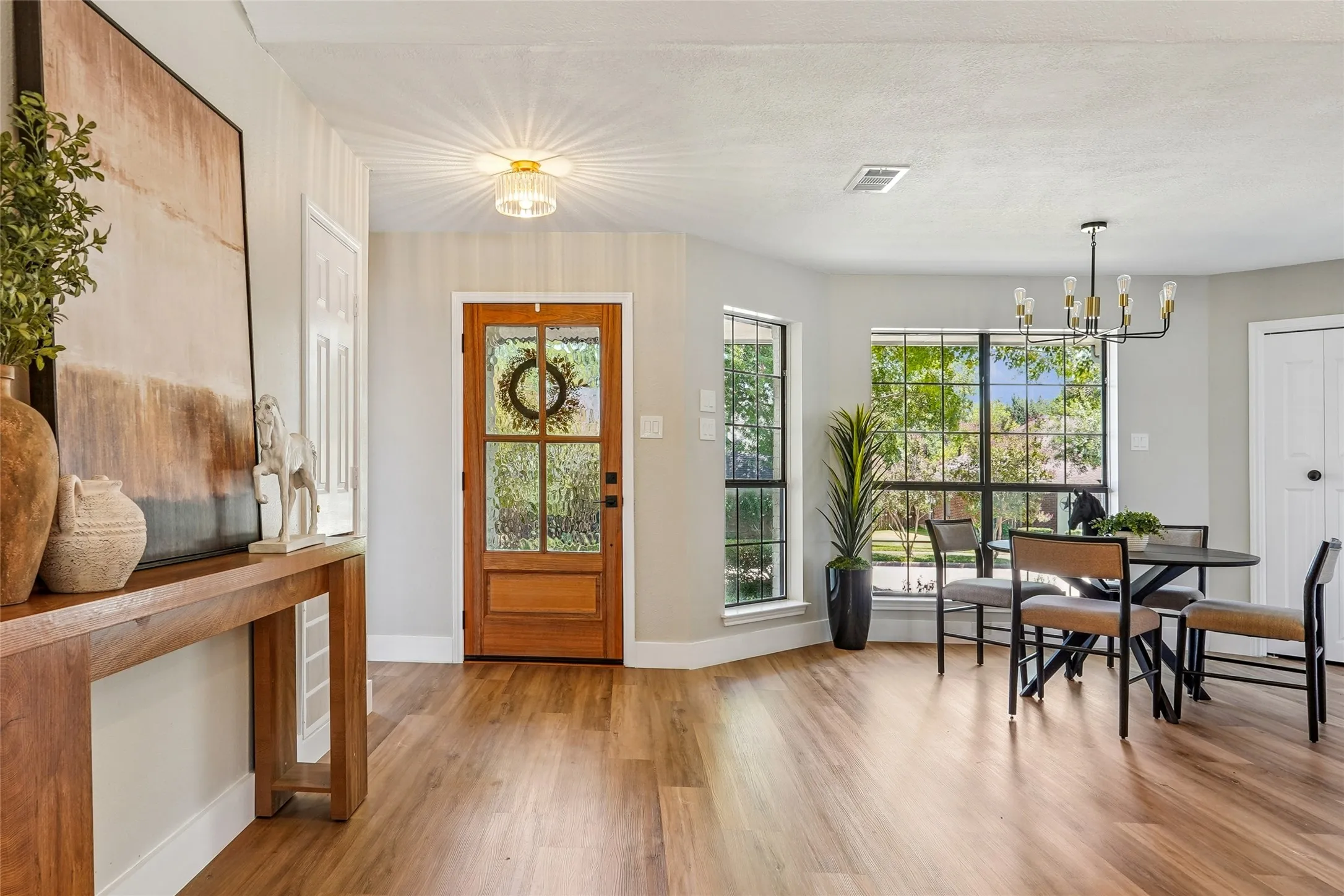 Single Family Residence For Sale in Dallas County , 3113 Princewood Drive, Garland, Texas 75040, 4 Bedroom, 2 Bathroom, 2 Garage spaces, 1,812 Sqft, built in 1986, mls#21351161, Real Estate Agent in Garland, Homes For Sale in Dallas county, Homes For Sale in Garland, Realtor in Garland Texas, Real Estate Brokerage Independent Realty Texas, Luminita Cordes Realtor