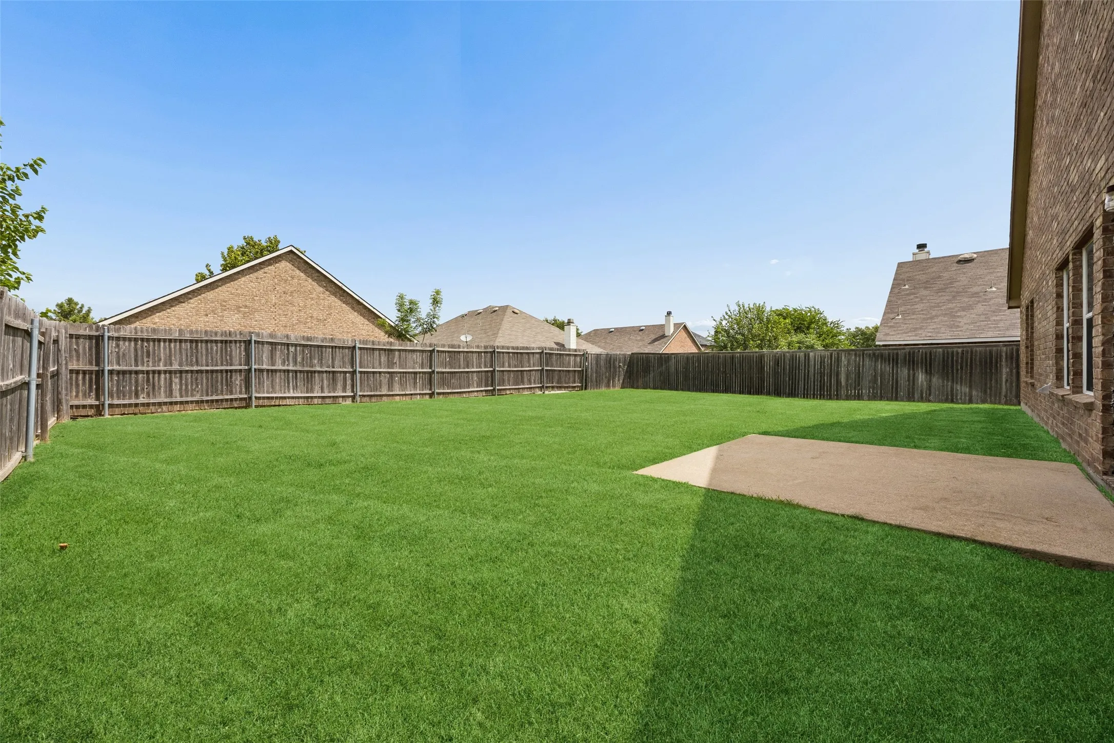 Single Family Residence For Sale in Tarrant County , 505 Cassia Way, Arlington, Texas 76002, 3 Bedroom, 2 Bathroom, 2 Garage spaces, 1,747 Sqft, built in 2003, mls#21334271, Real Estate Agent in Arlington, Homes For Sale in Tarrant county, Homes For Sale in Arlington, Realtor in Arlington Texas, Real Estate Brokerage Independent Realty Texas, Luminita Cordes Realtor