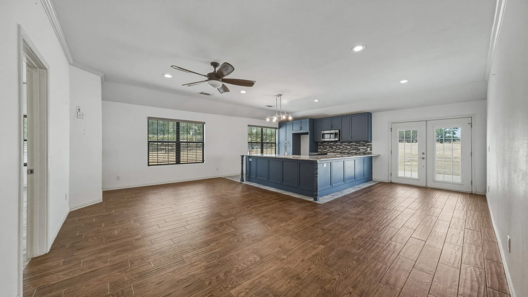 Farm For Sale in Parker County , 4277 N Fm 52, Weatherford, Texas 76088, 3 Bedroom, 2 Bathroom, 2 Garage spaces, 2,096 Sqft, built in 2018, Price $649,900, mls#21355007, Real Estate Agent in Weatherford, Homes For Sale in Parker county, Homes For Sale in Weatherford, Realtor in Weatherford Texas, Real Estate Brokerage Independent Realty Texas, Luminita Cordes Realtor