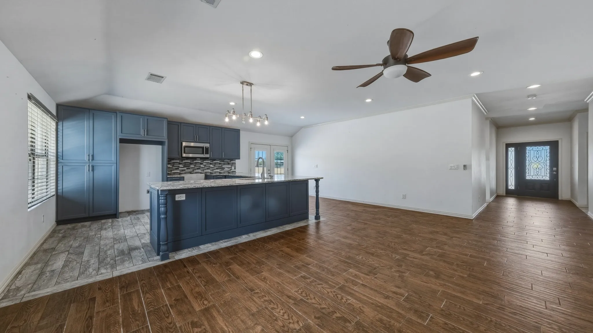 Farm For Sale in Parker County , 4277 N Fm 52, Weatherford, Texas 76088, 3 Bedroom, 2 Bathroom, 2 Garage spaces, 2,096 Sqft, built in 2018, Price $649,900, mls#21355007, Real Estate Agent in Weatherford, Homes For Sale in Parker county, Homes For Sale in Weatherford, Realtor in Weatherford Texas, Real Estate Brokerage Independent Realty Texas, Luminita Cordes Realtor